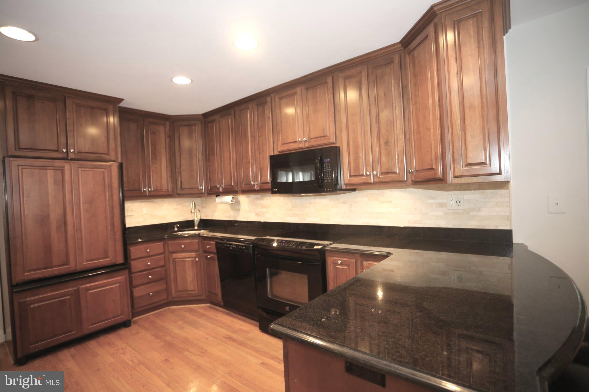 HAMPTON GARTH - Residential