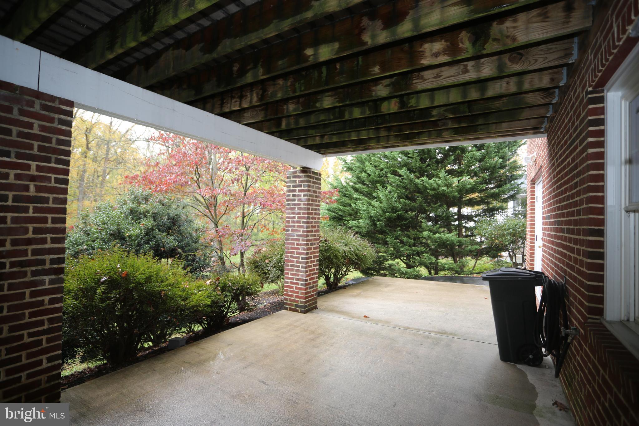 HAMPTON GARTH - Residential