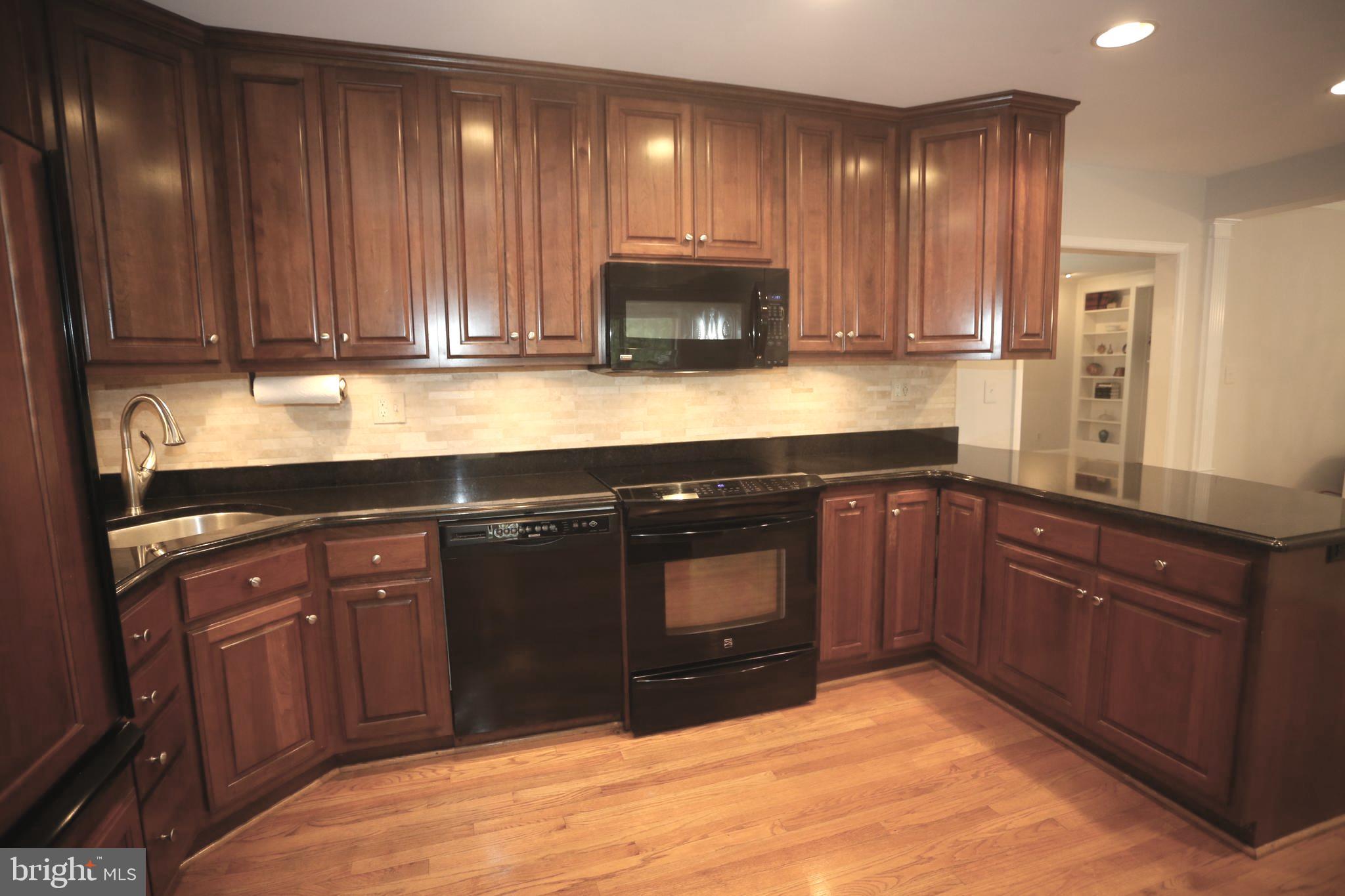 HAMPTON GARTH - Residential