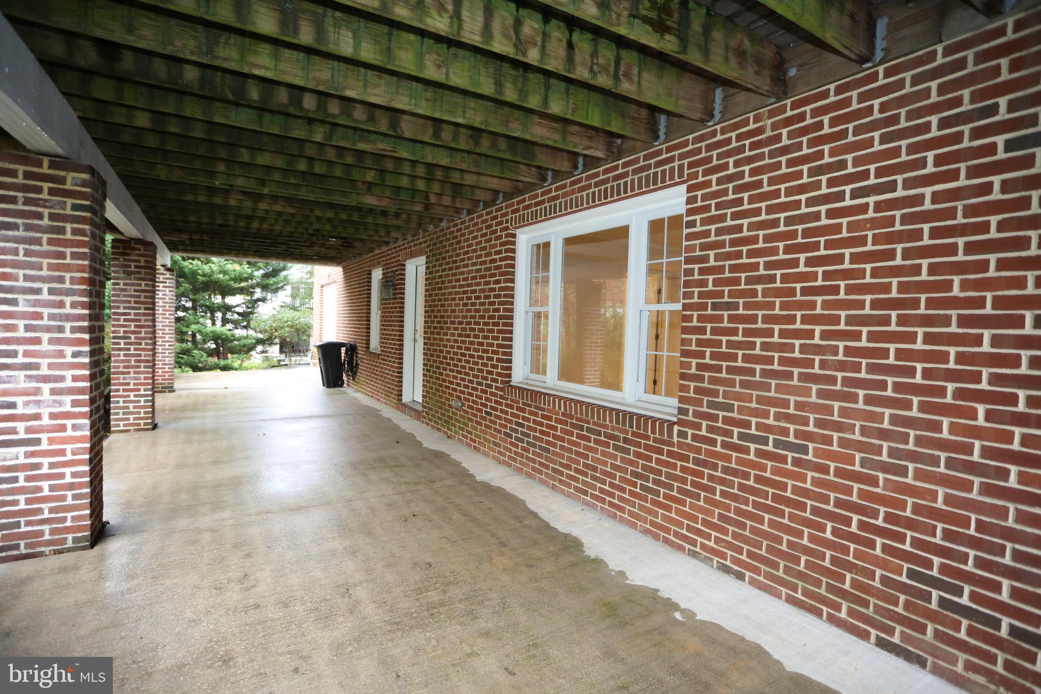 HAMPTON GARTH - Residential