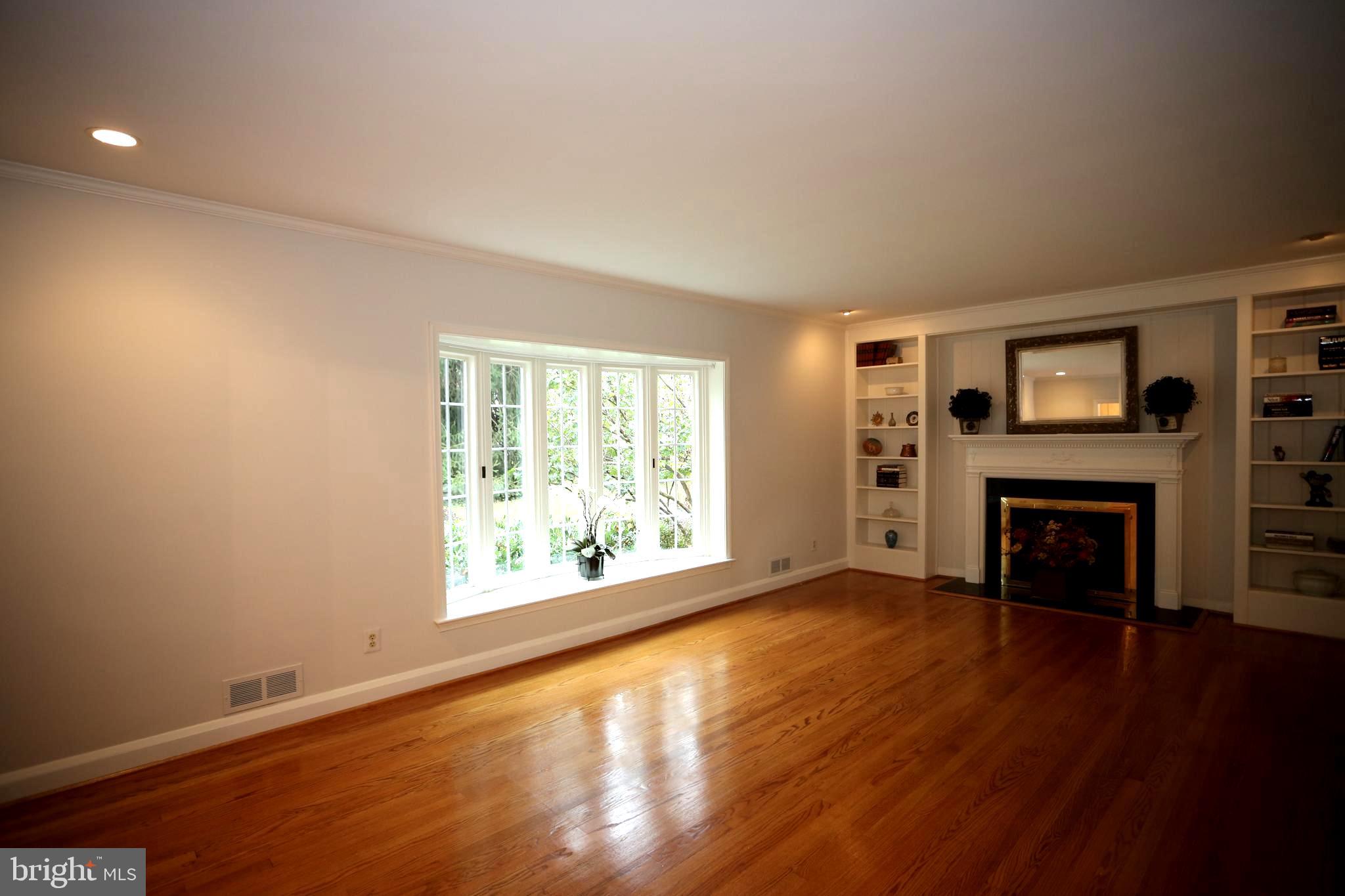 HAMPTON GARTH - Residential