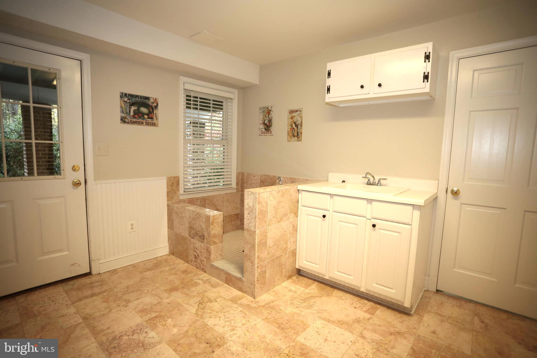 HAMPTON GARTH - Residential