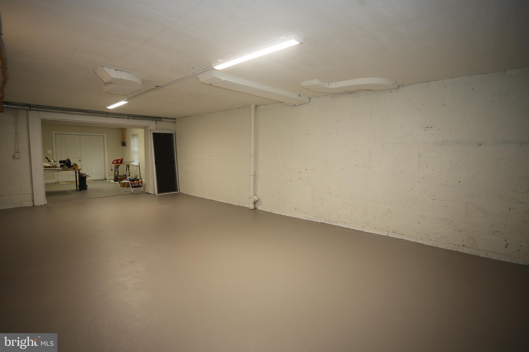 HAMPTON GARTH - Residential