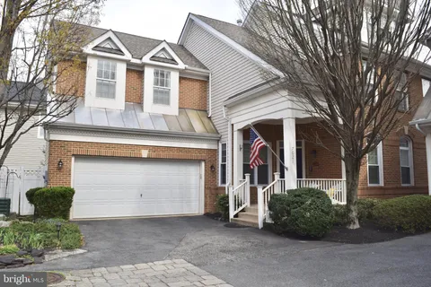 7021 Regional Inlet Drive, Fort Belvoir, VA MLS: VAFX2226736