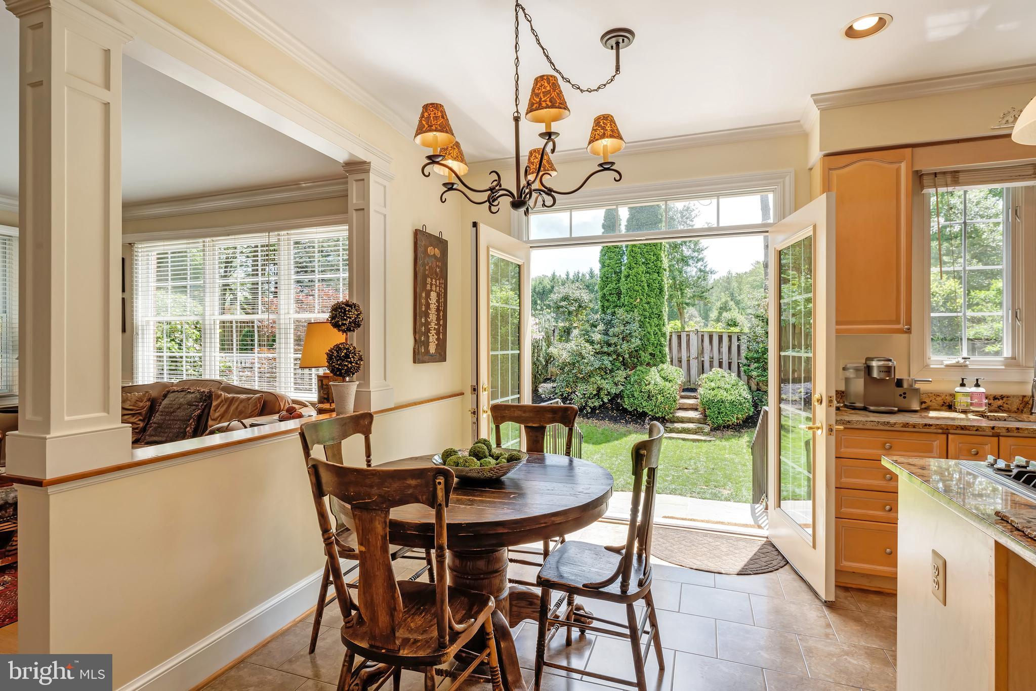 1916 ARMAND COURT