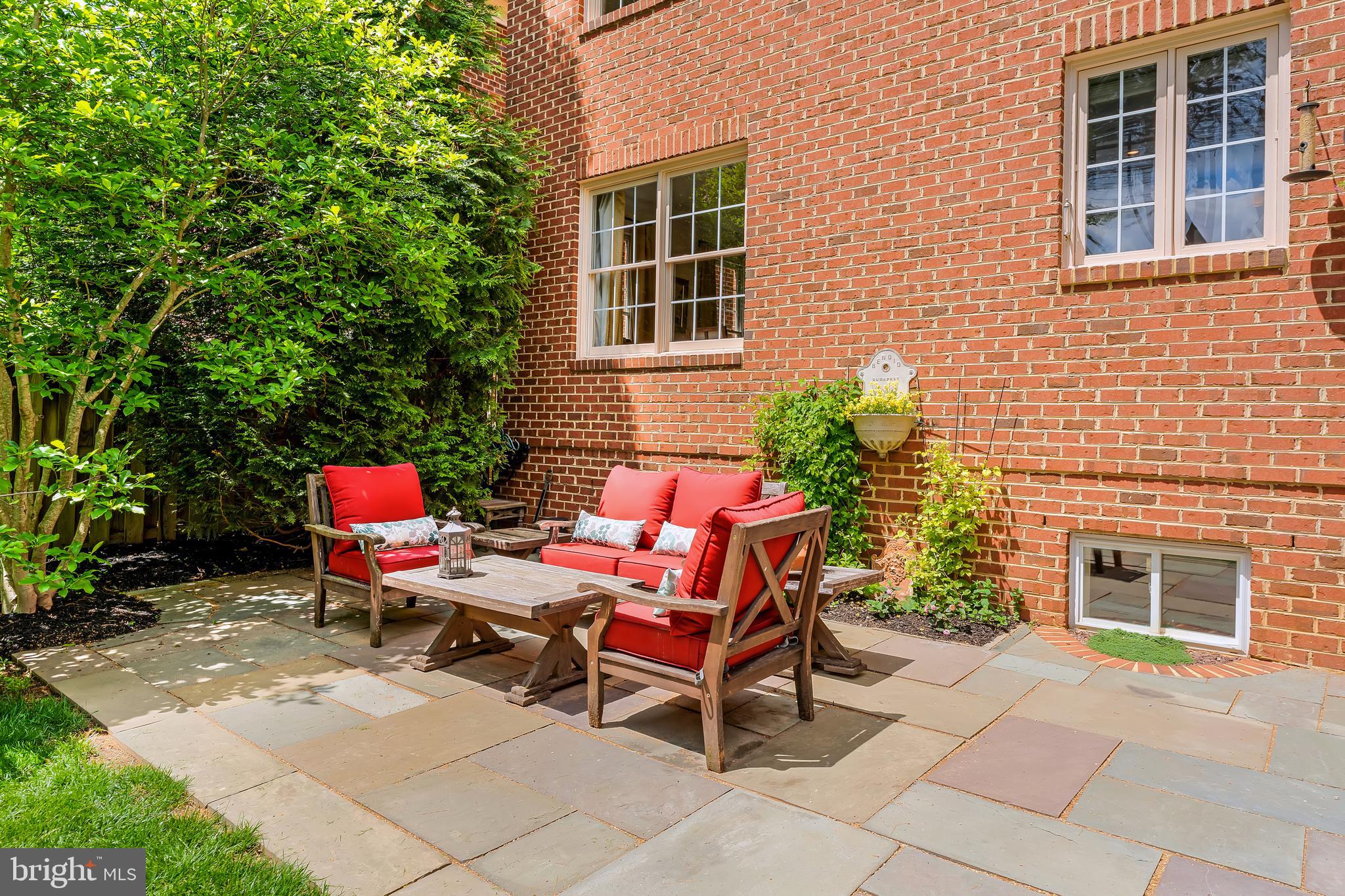 LAMBIANCE OF MCLEAN - Residential