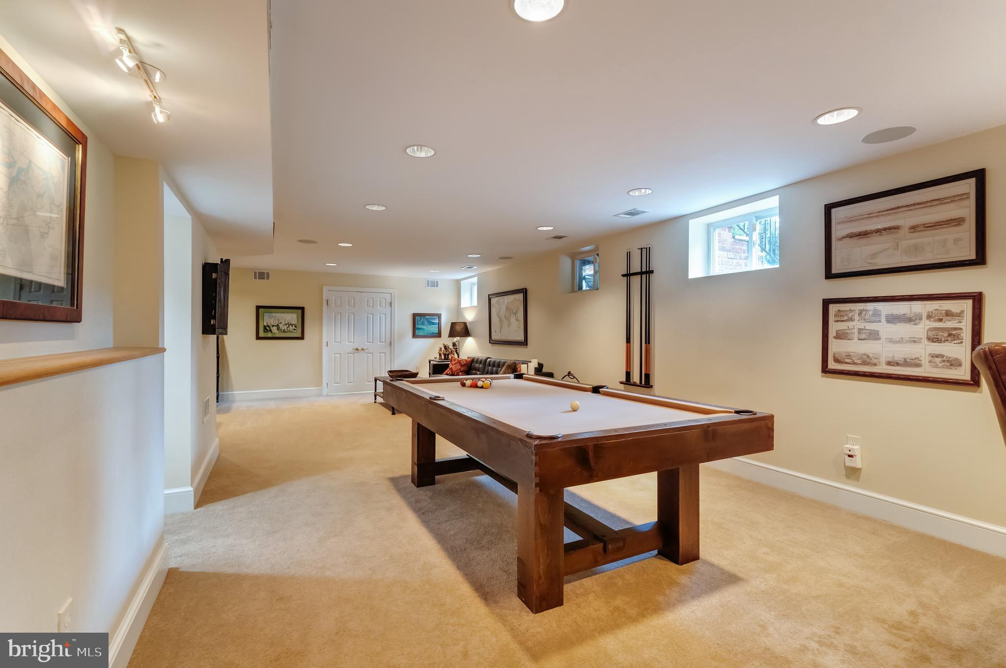 LAMBIANCE OF MCLEAN - Residential