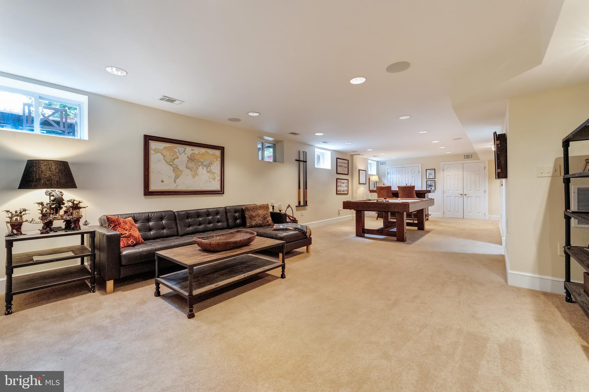 LAMBIANCE OF MCLEAN - Residential