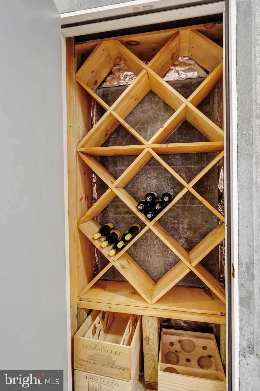 LAMBIANCE OF MCLEAN - Residential