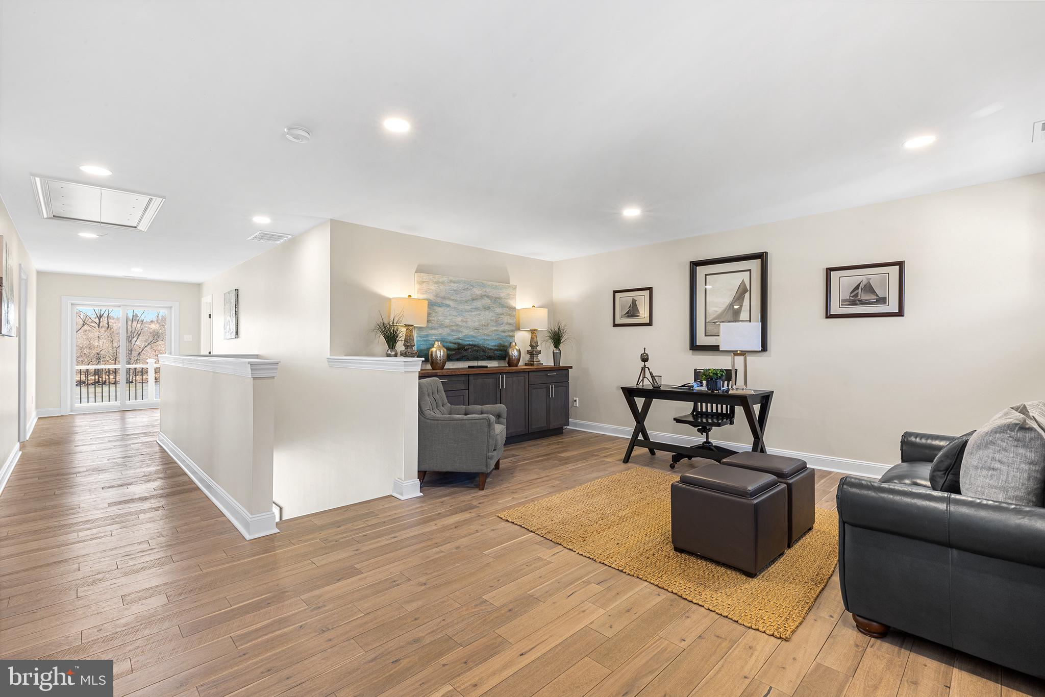 PORT INDIAN - Residential