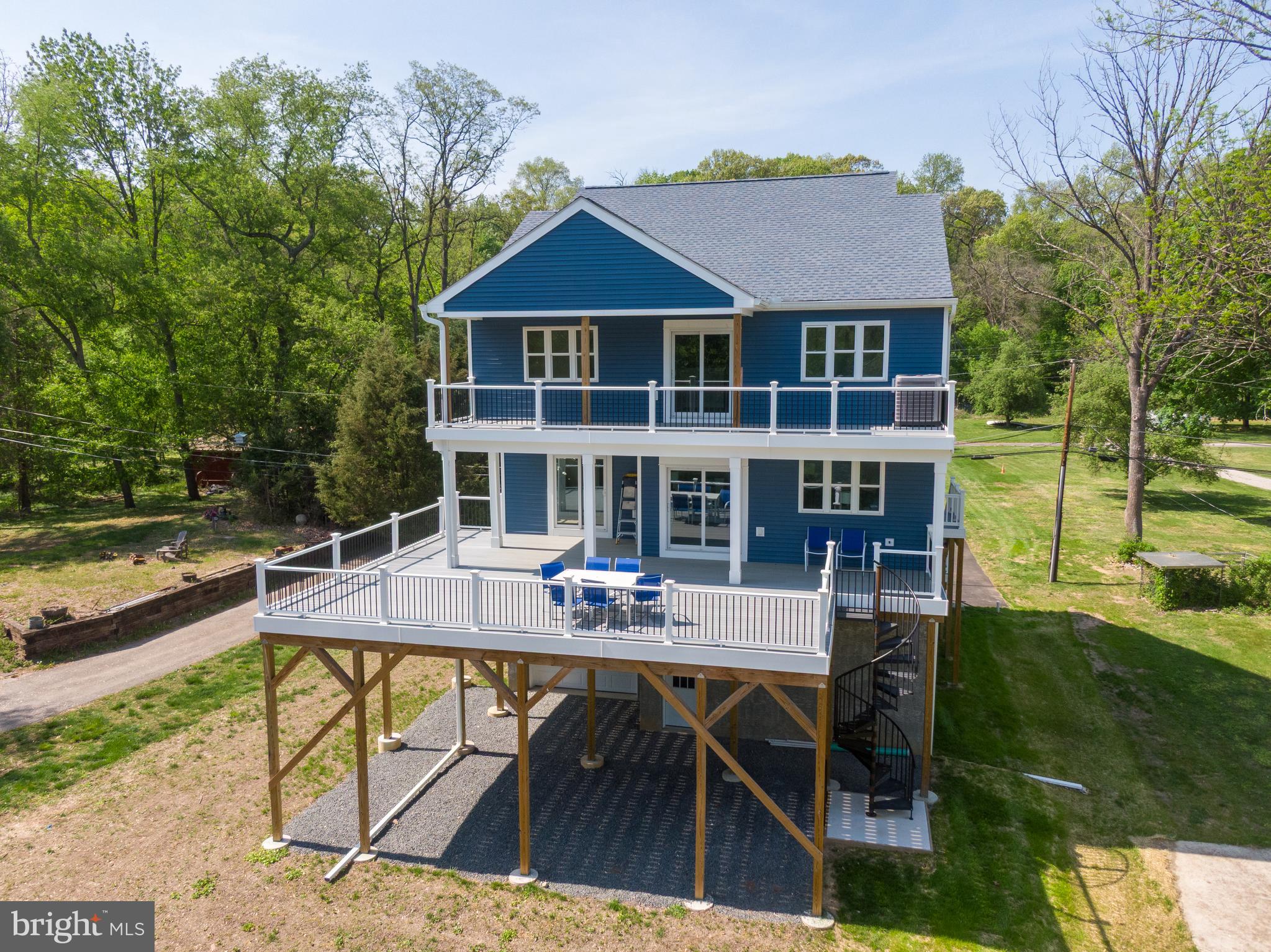 81 W INDIAN LANE