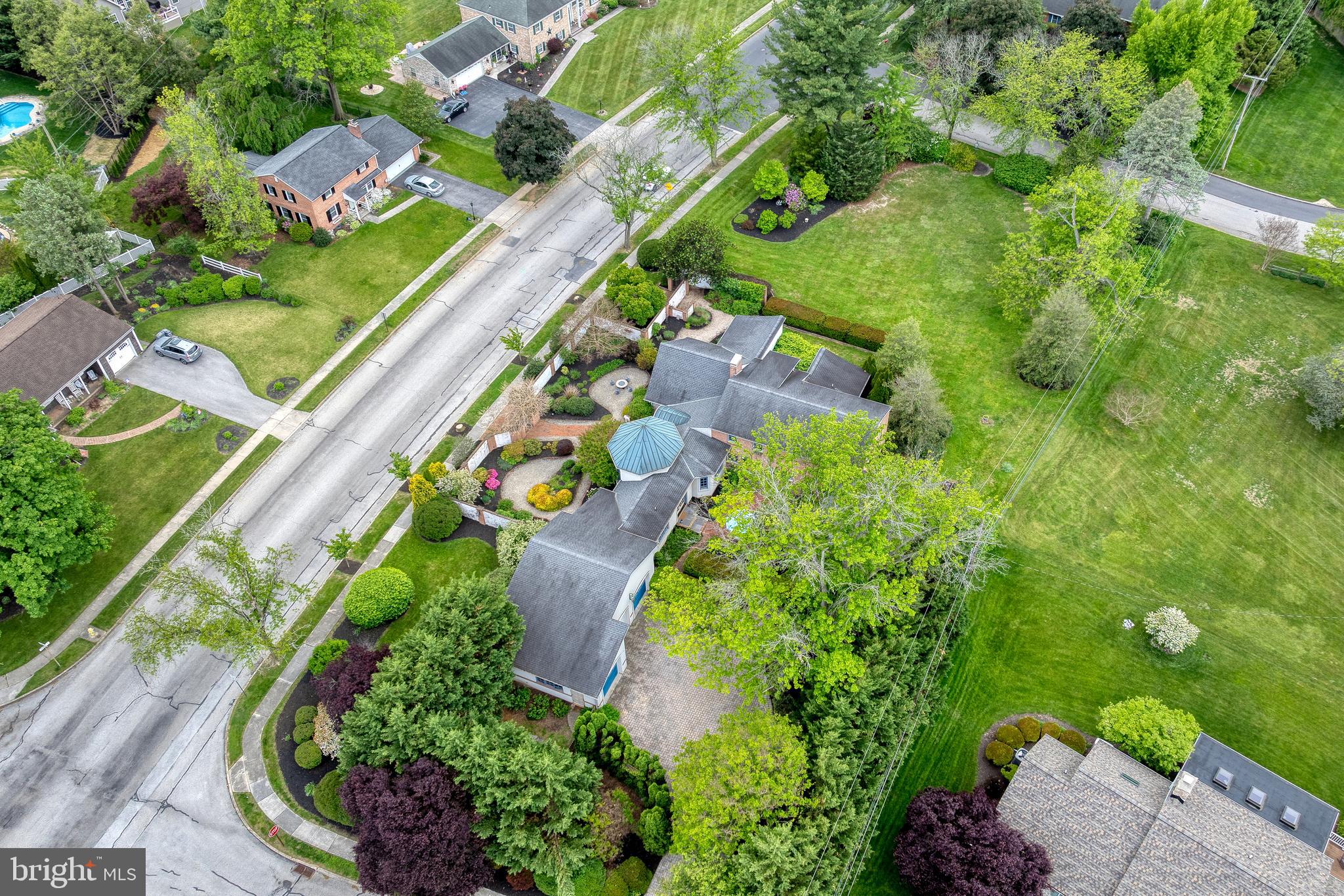 280 GRANT DRIVE