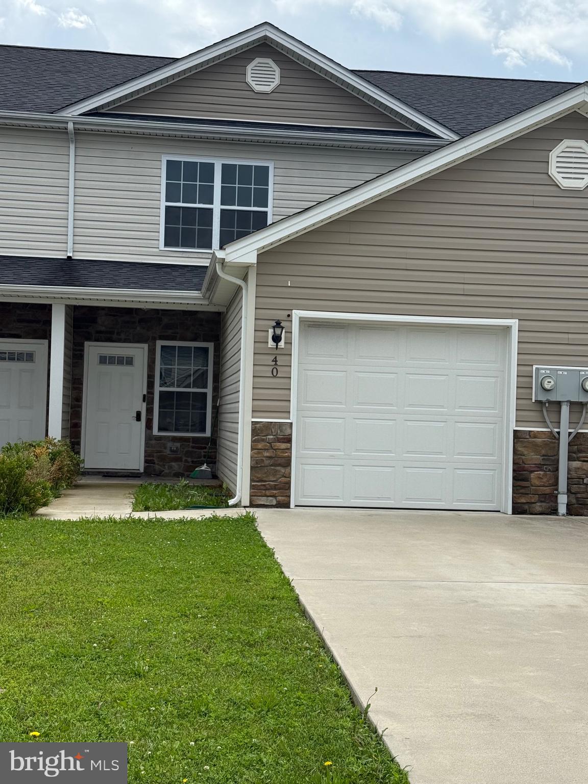 TOWNES OF RIDGEWAY - Residential