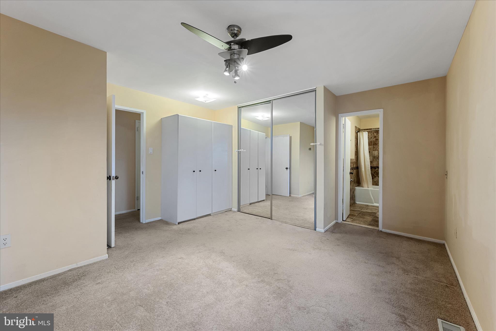 RESTON - Residential Lease