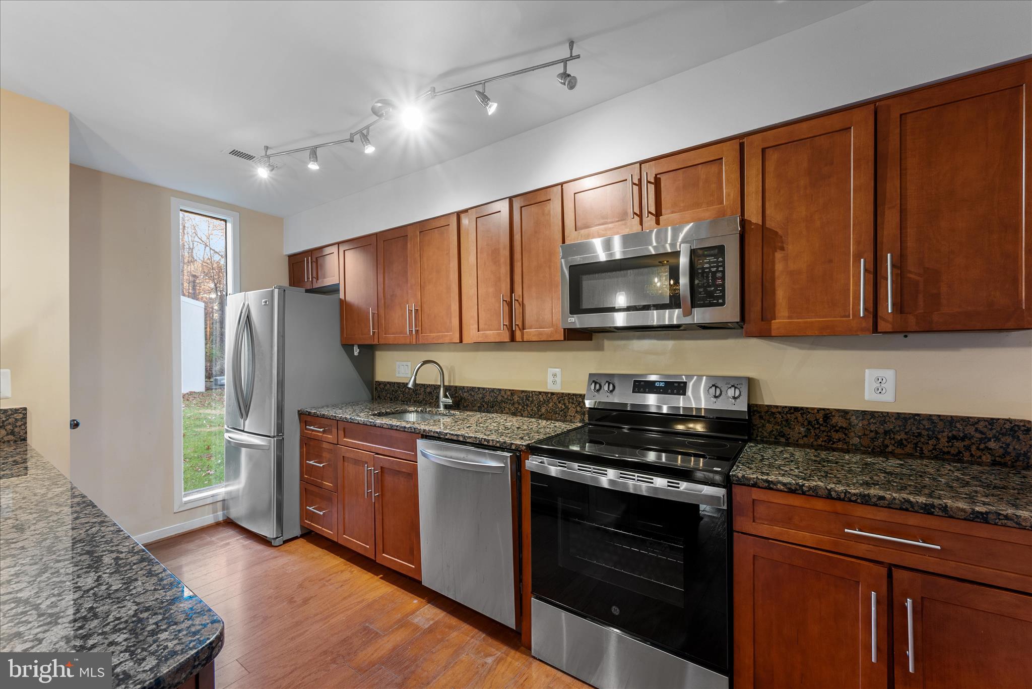 RESTON - Residential Lease