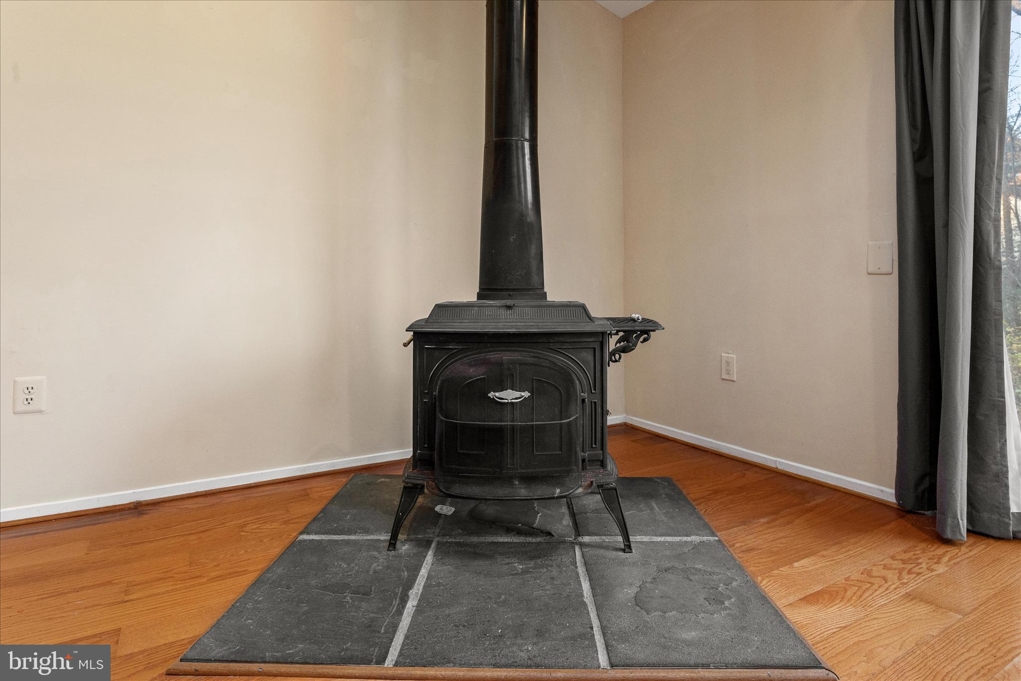 RESTON - Residential Lease