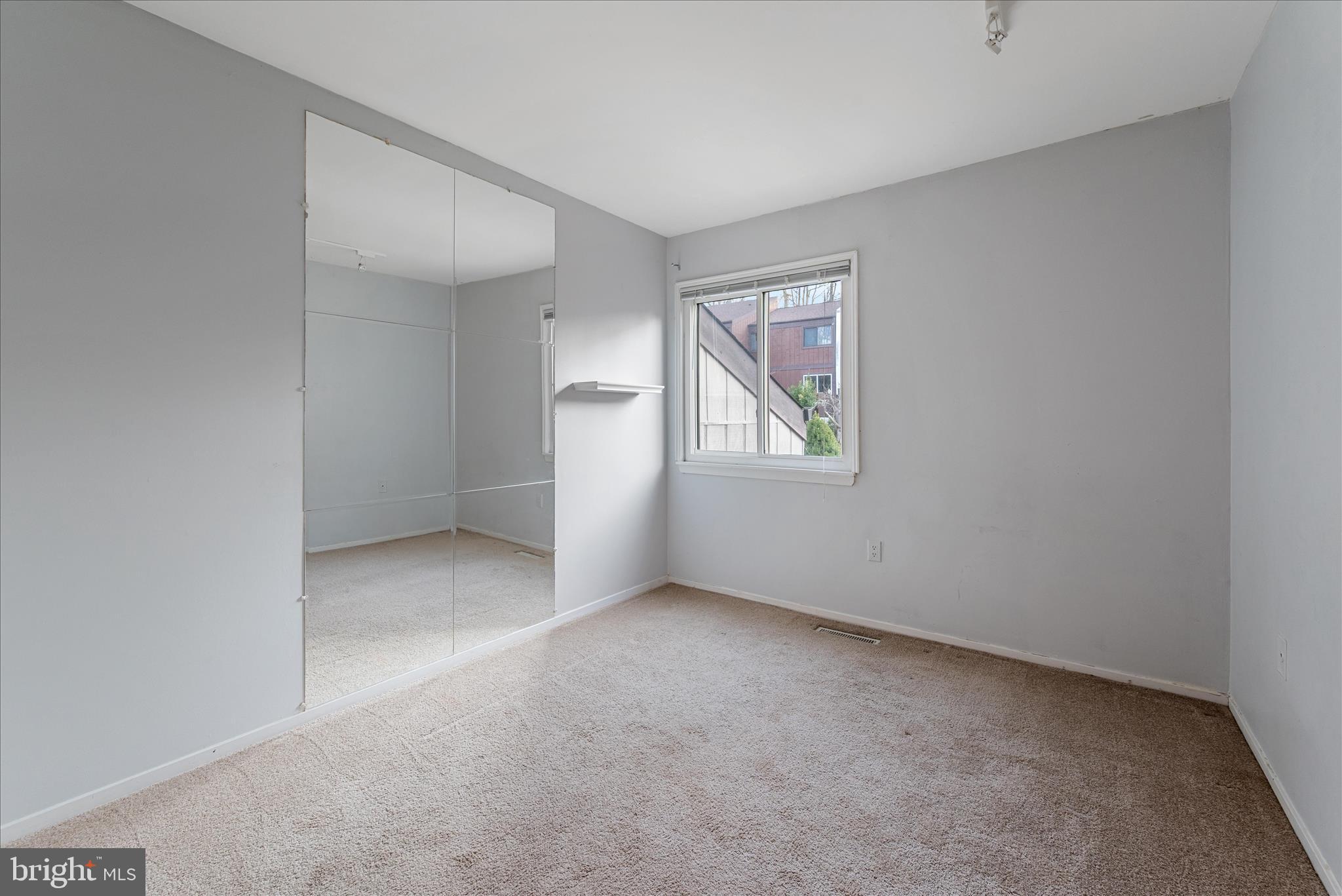 RESTON - Residential Lease