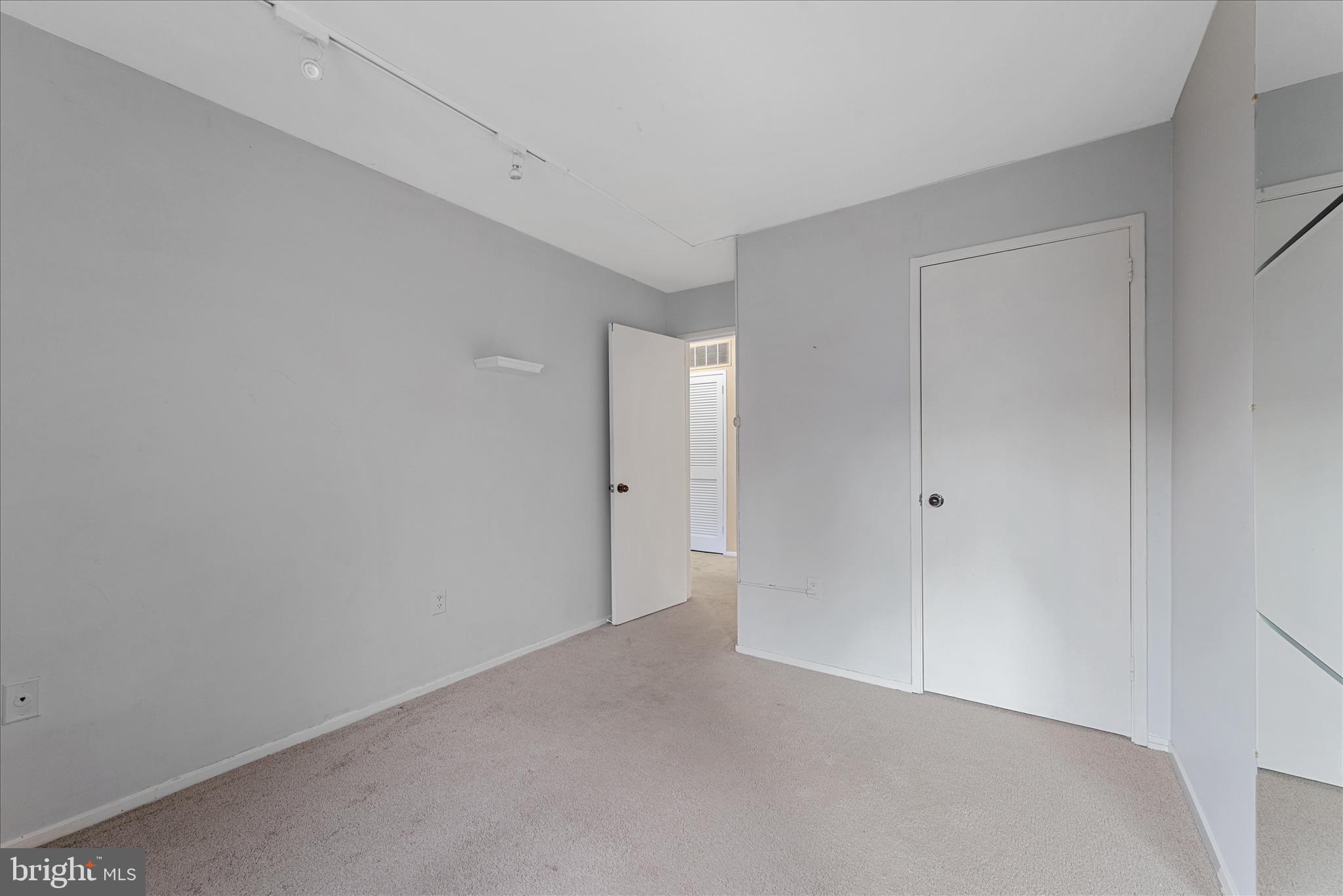 RESTON - Residential Lease