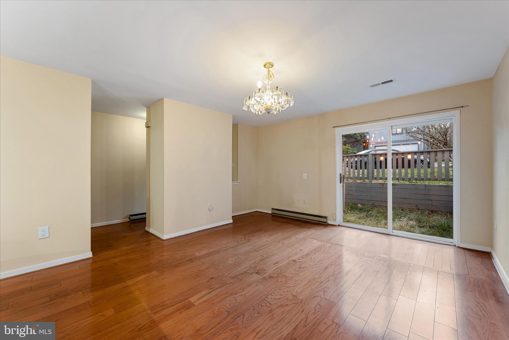 RESTON - Residential Lease