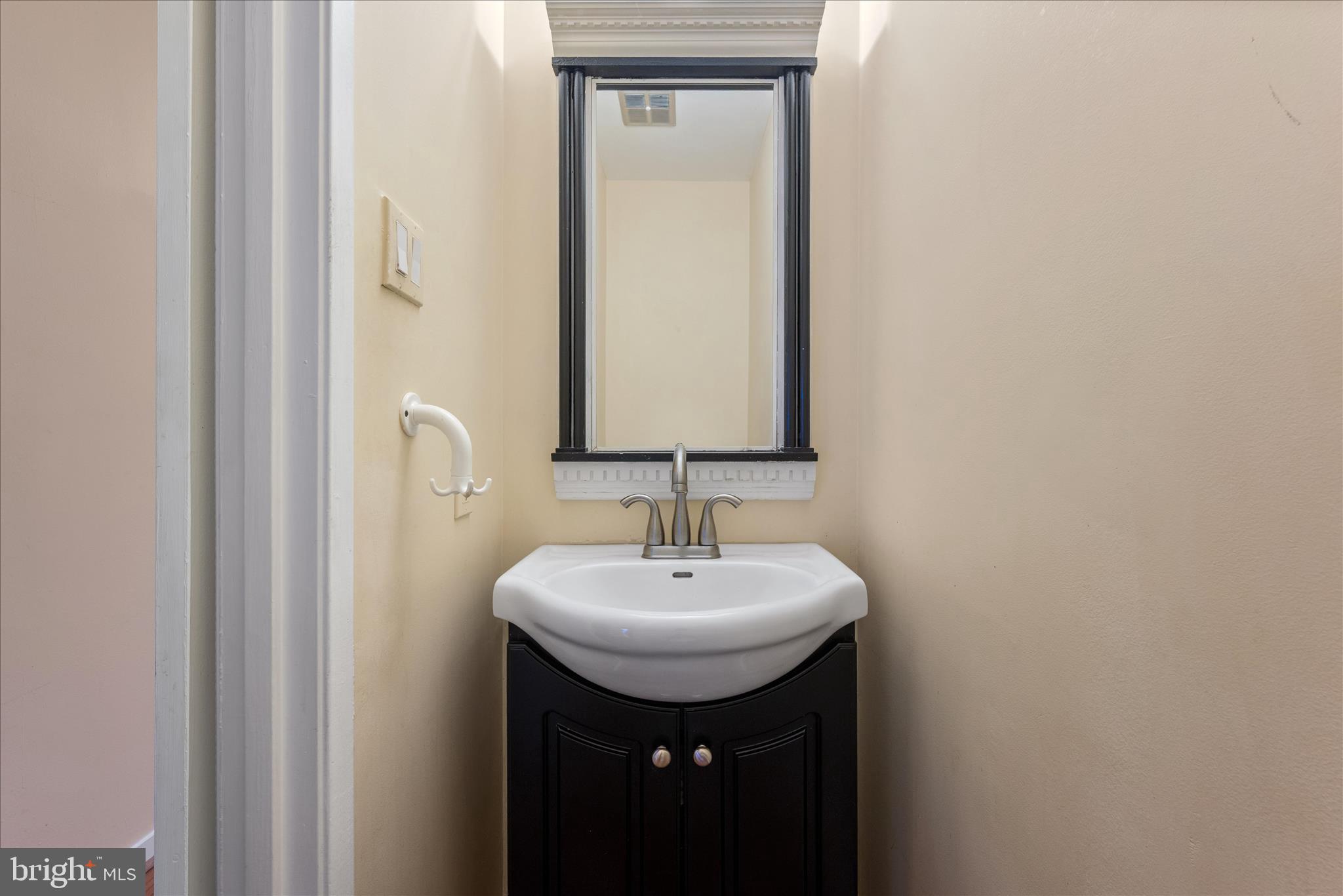 RESTON - Residential Lease