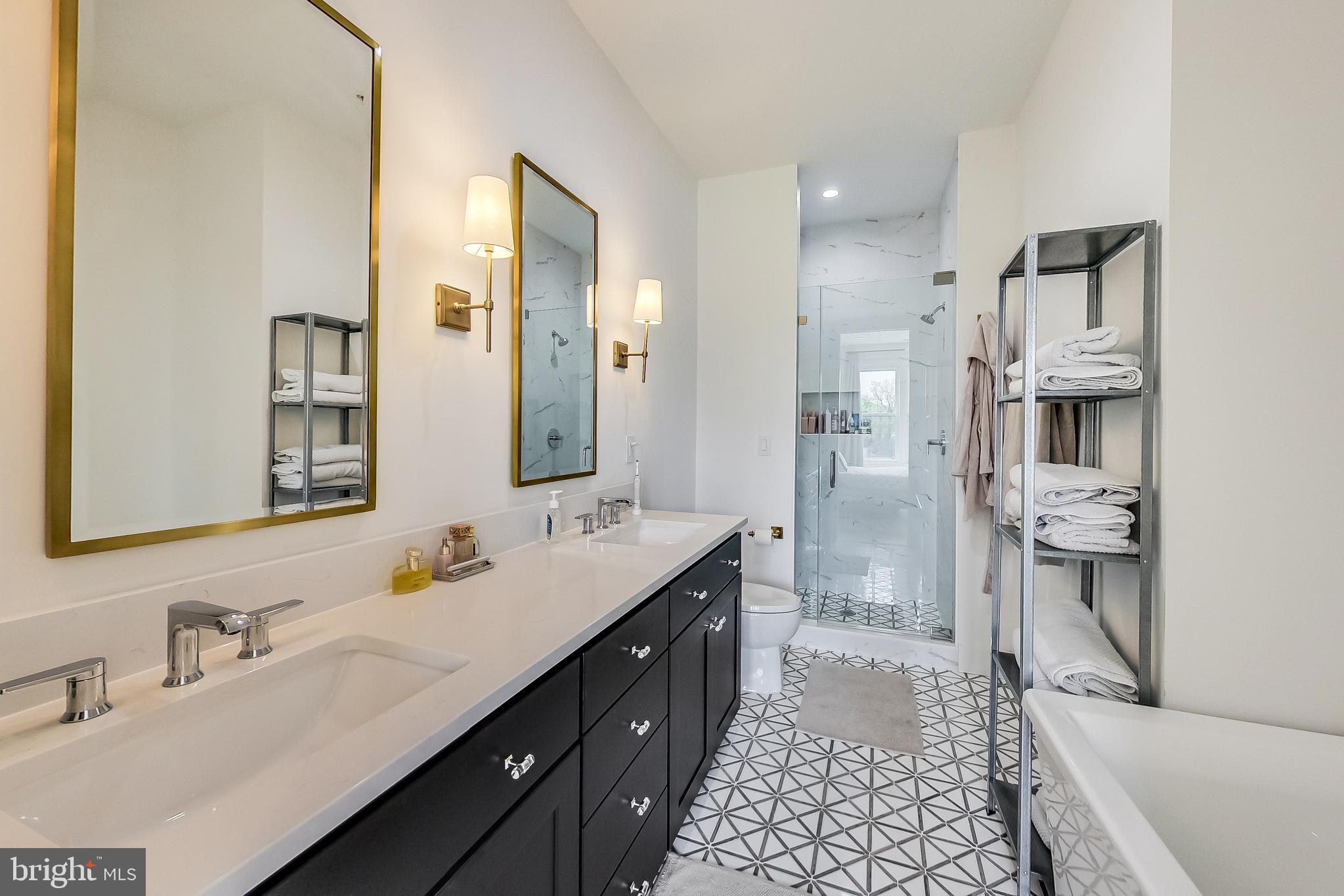 KENSINGTON - Residential