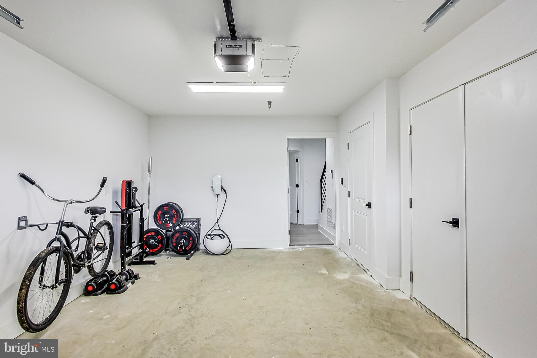 KENSINGTON - Residential