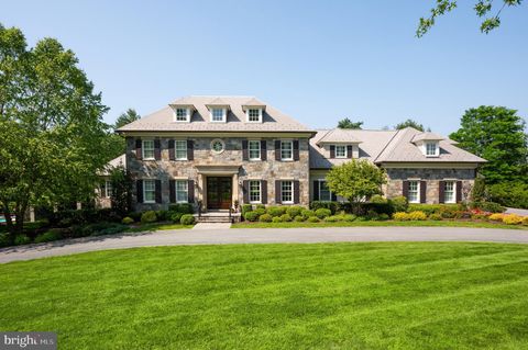 Photo of 11105 Bellavista Drive, POTOMAC, MD 20854 (MLS # MDMC2199614)