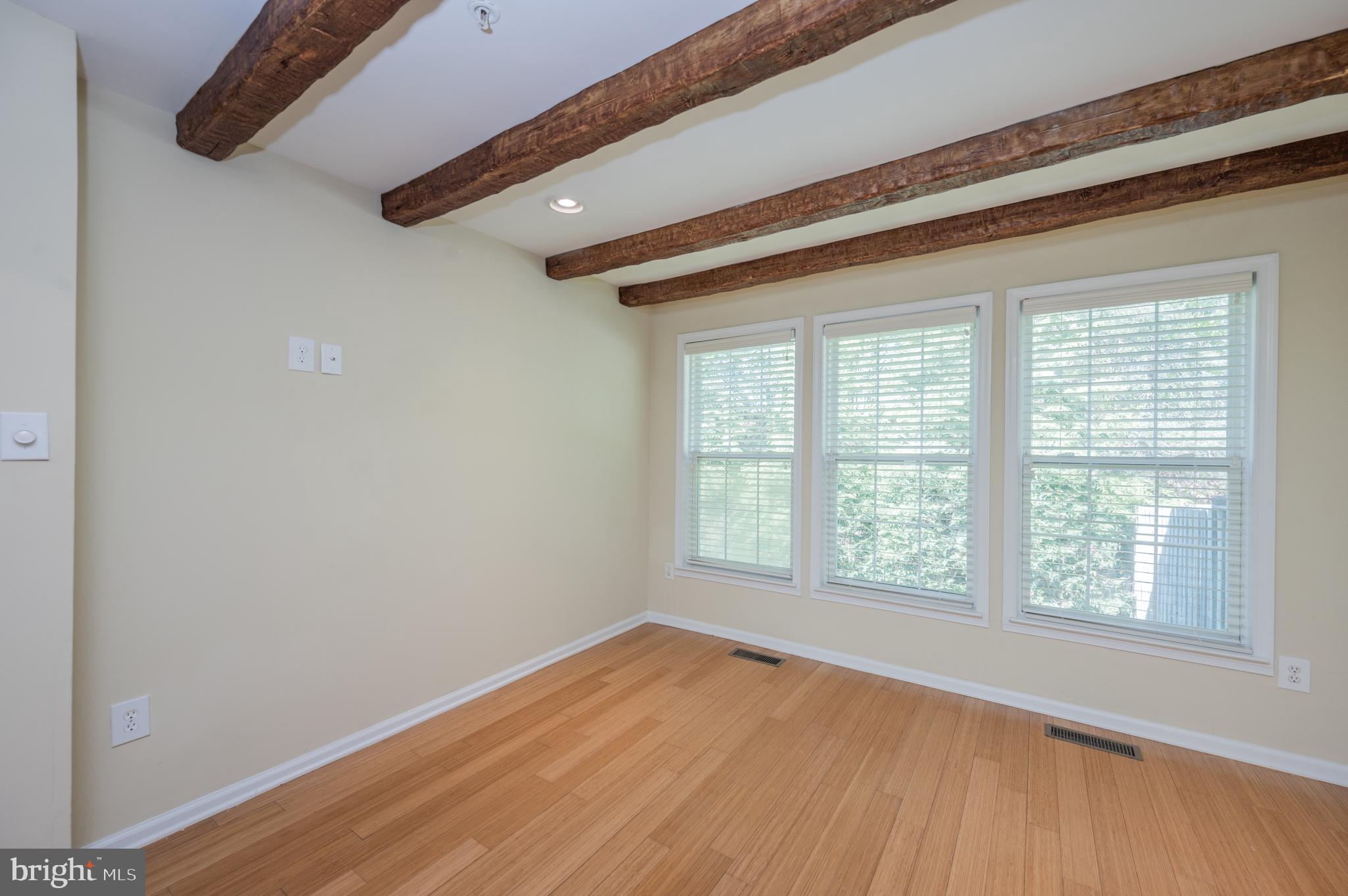 HAMMONDS OVERLOOK - Residential