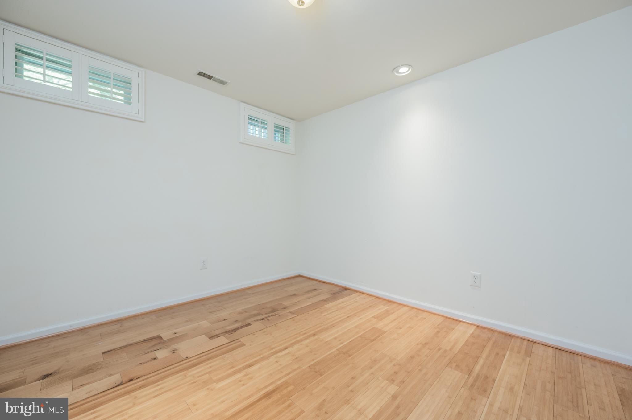 HAMMONDS OVERLOOK - Residential