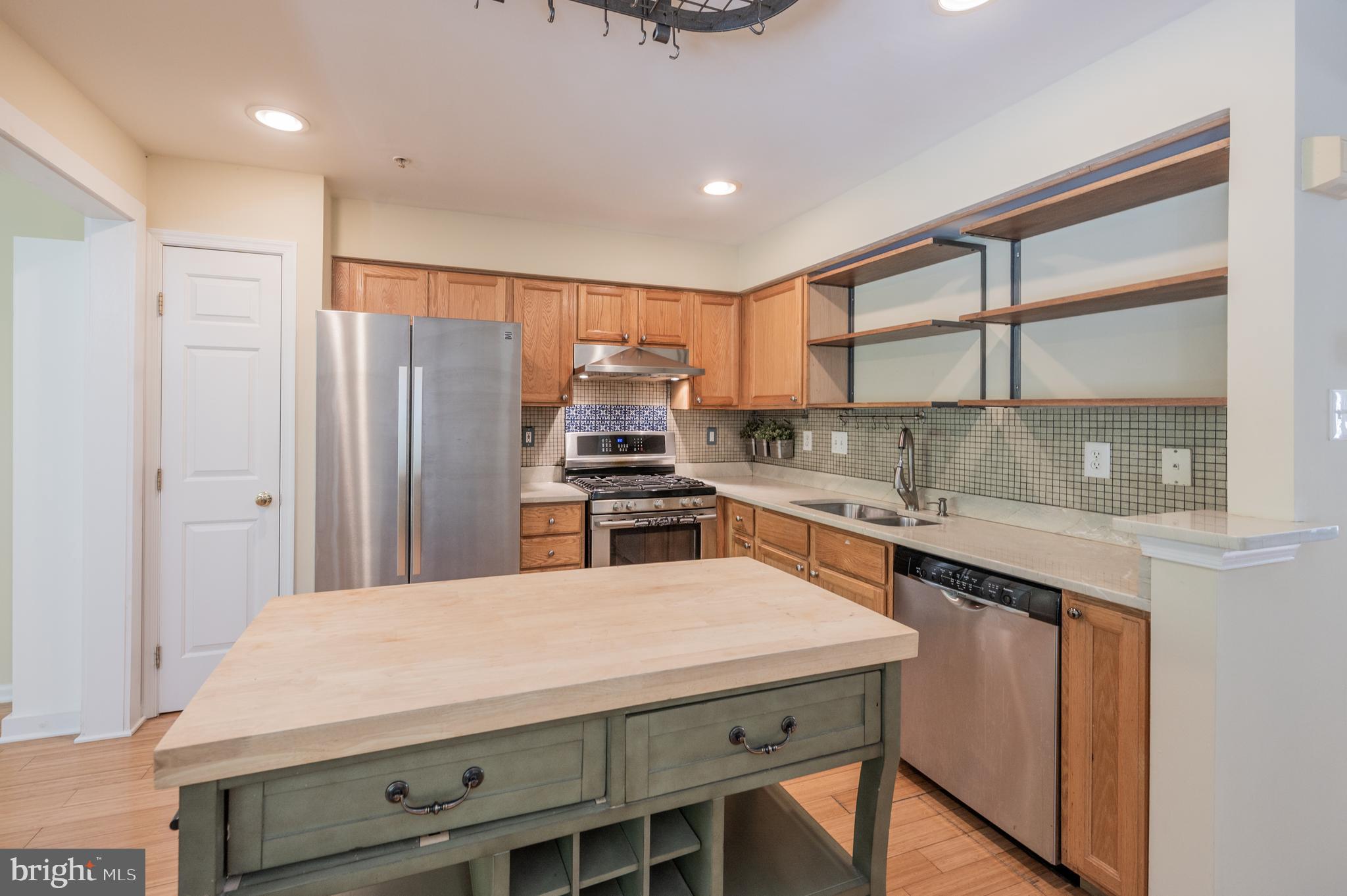 HAMMONDS OVERLOOK - Residential