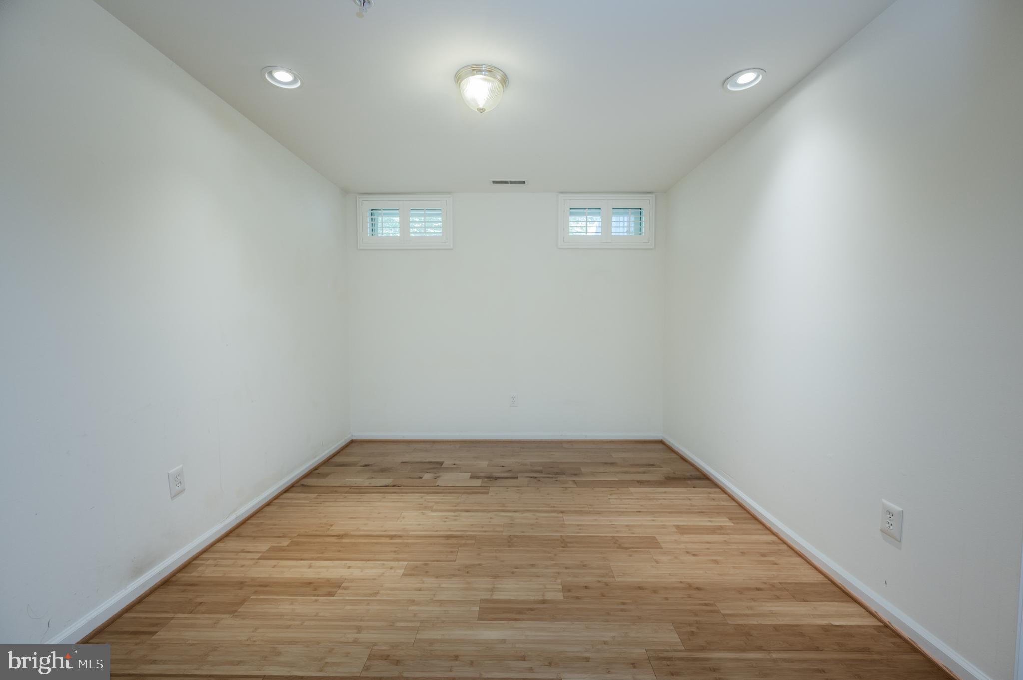 HAMMONDS OVERLOOK - Residential