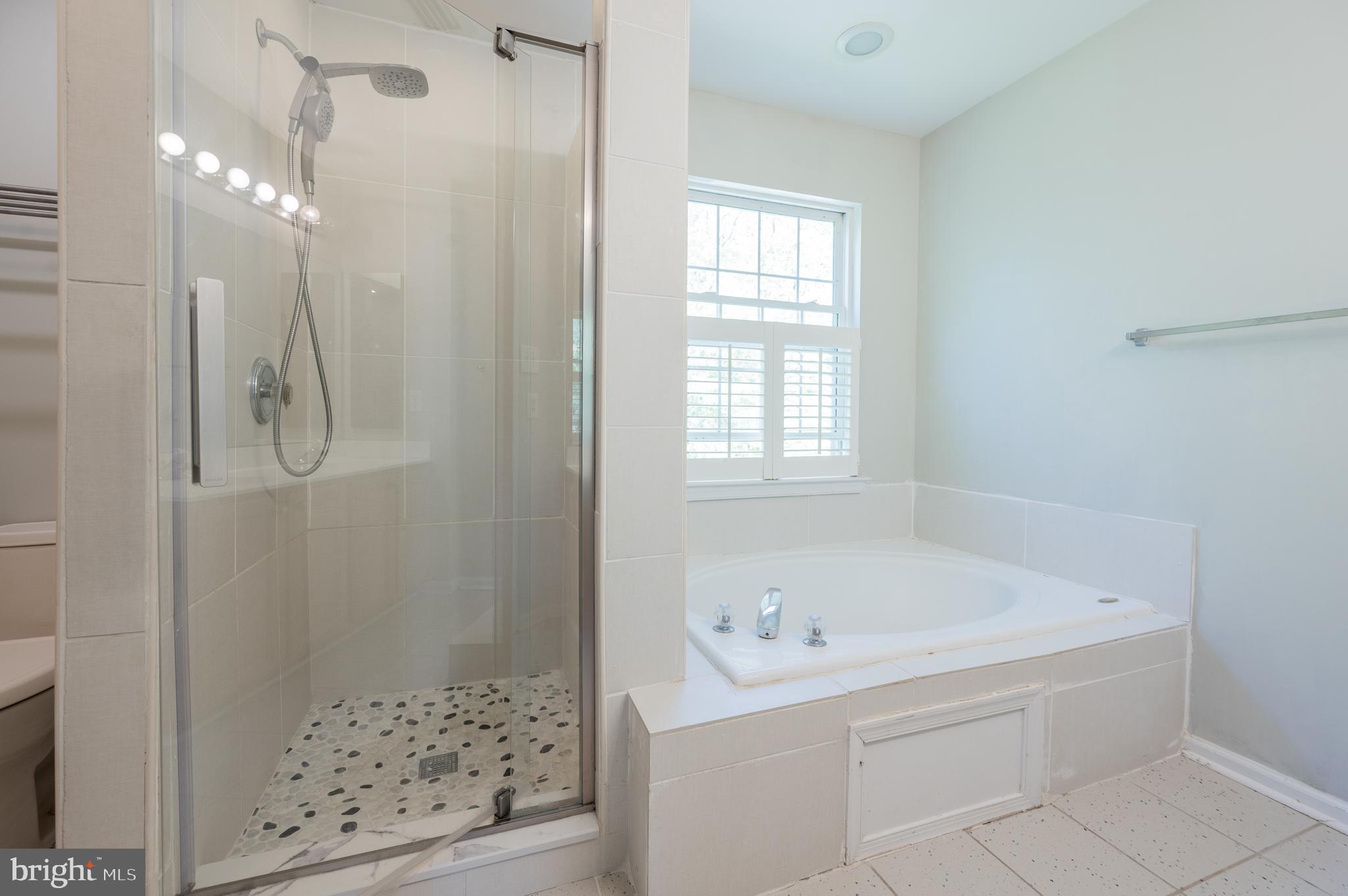 HAMMONDS OVERLOOK - Residential