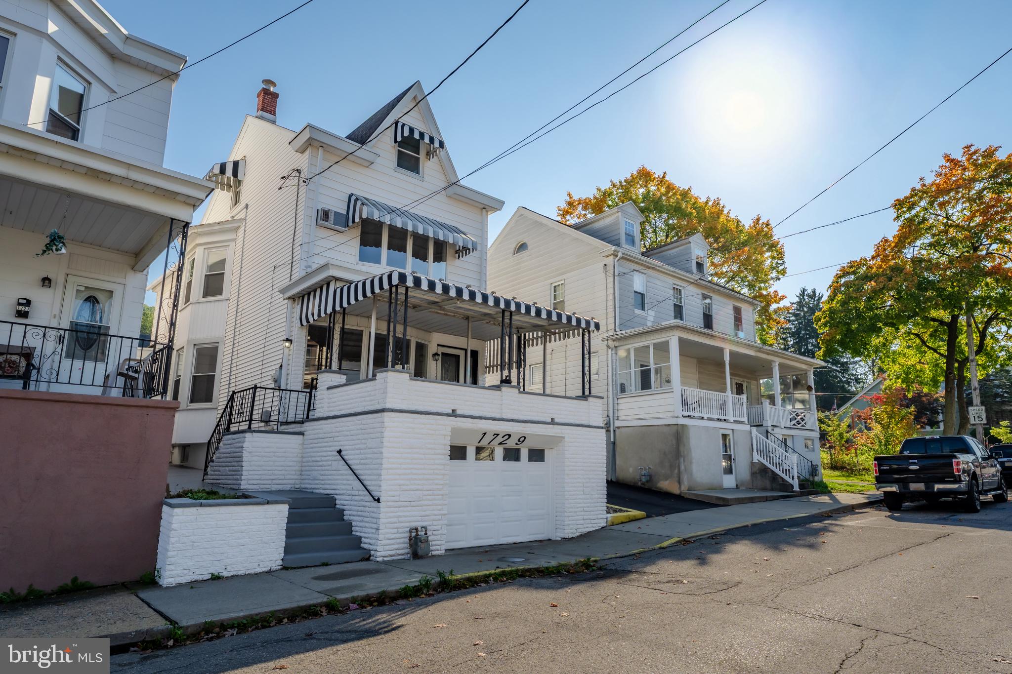 1729 W NORWEGIAN STREET