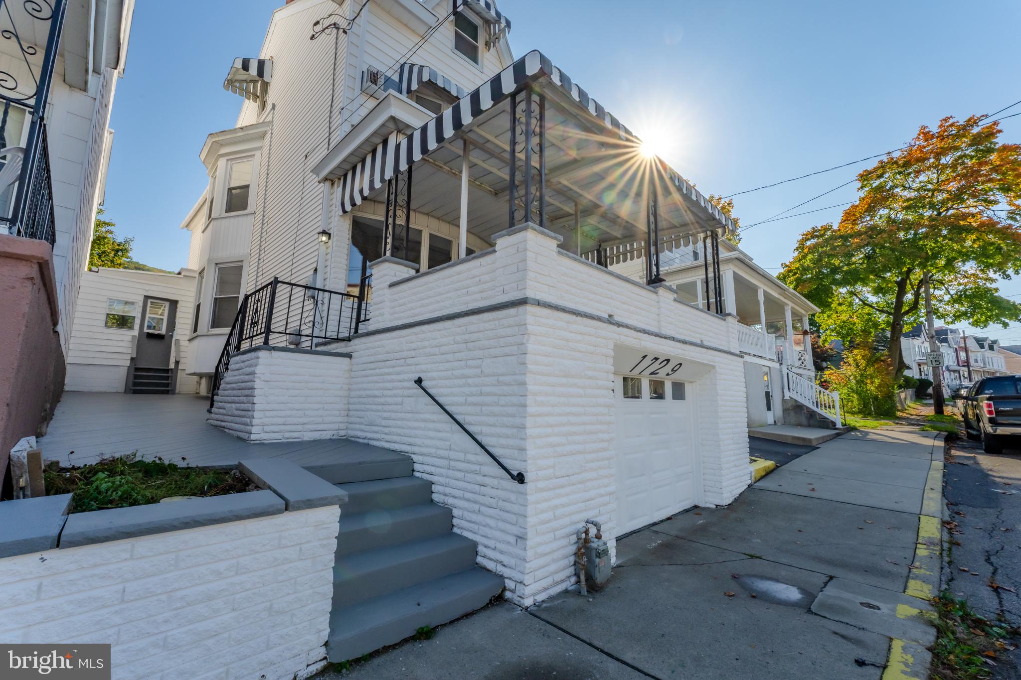 1729 W NORWEGIAN STREET