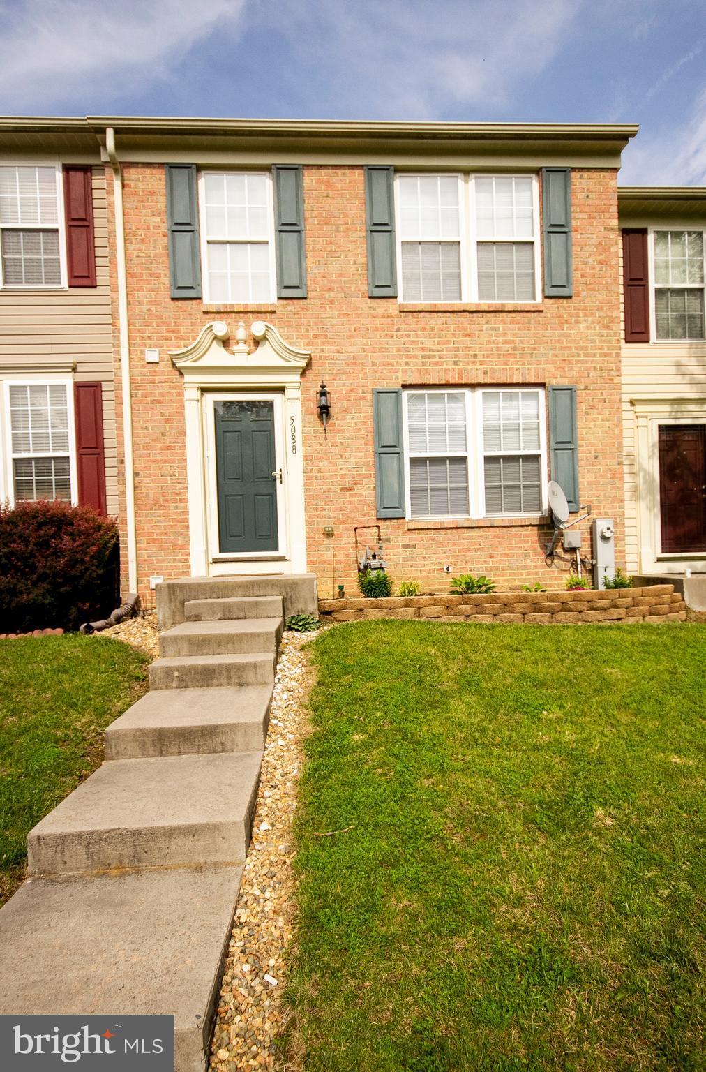 HOLLY WOODS - Residential