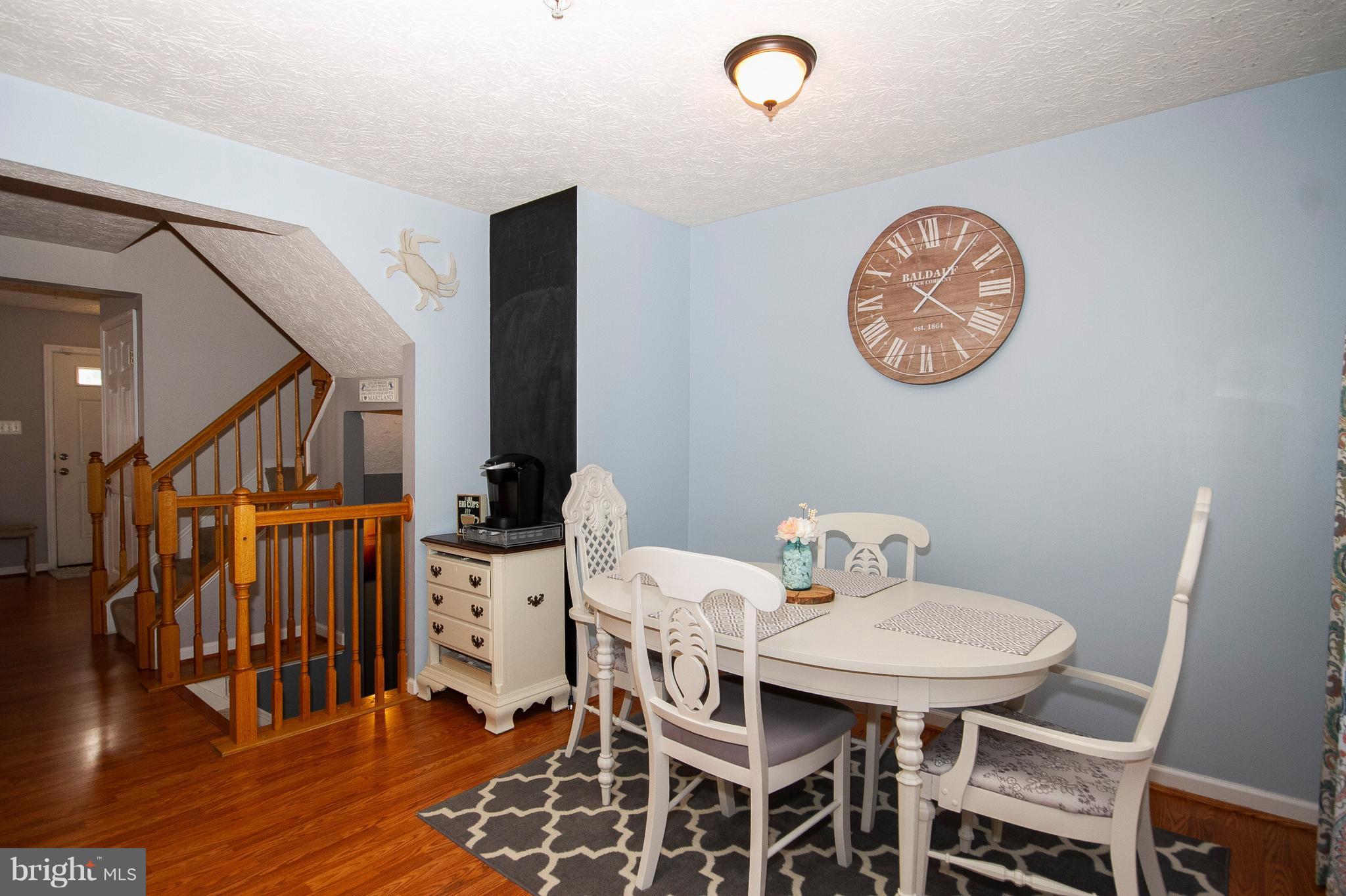 HOLLY WOODS - Residential