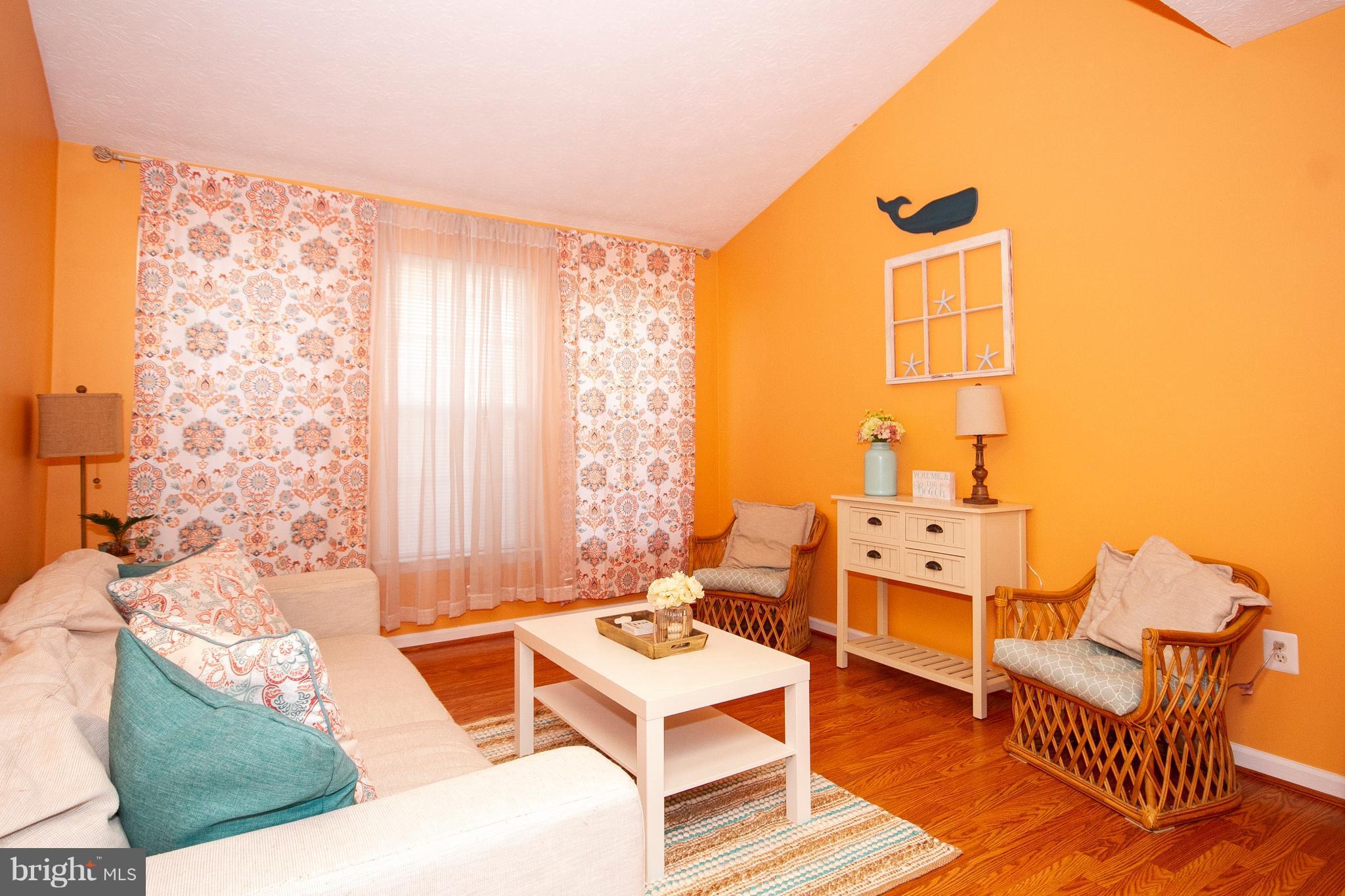 HOLLY WOODS - Residential