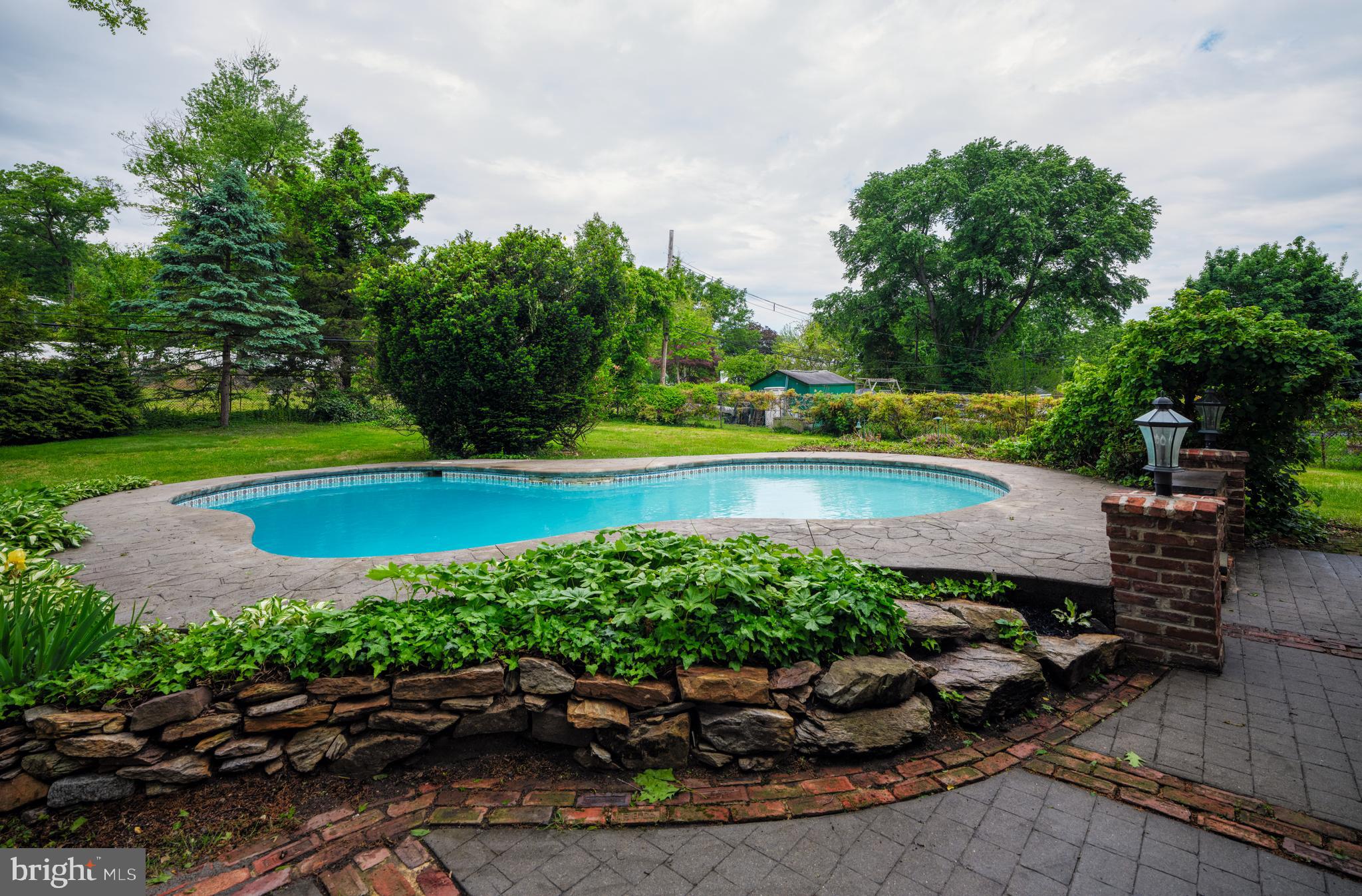 OAK TREE FARMS - Residential