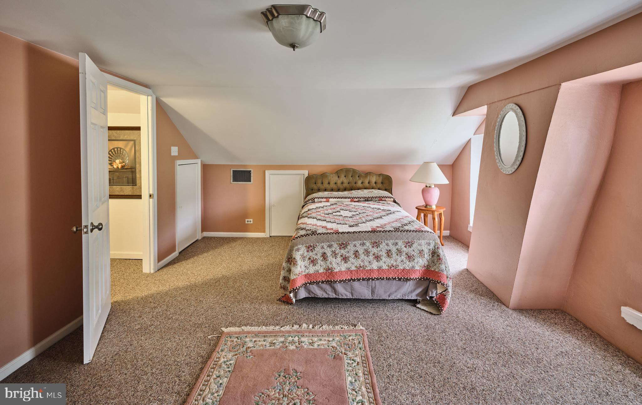 OAK TREE FARMS - Residential