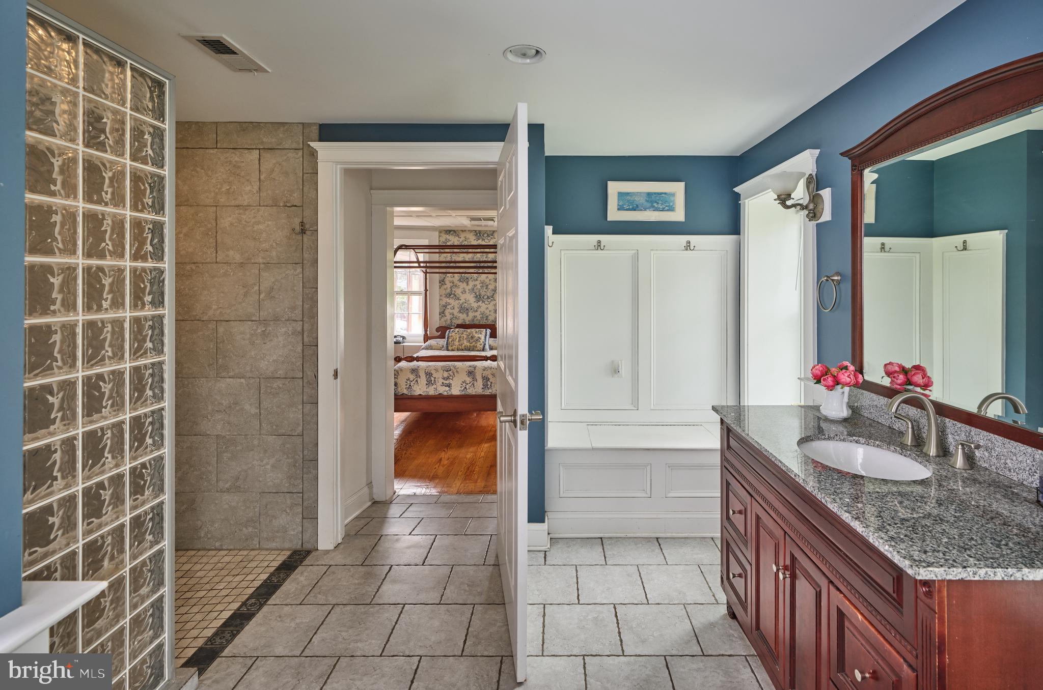 OAK TREE FARMS - Residential
