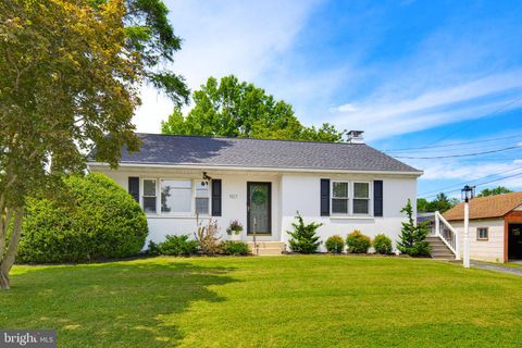 Photo of 1827 Woodland Avenue, LANCASTER, PA 17602 (MLS # PALA2091878)