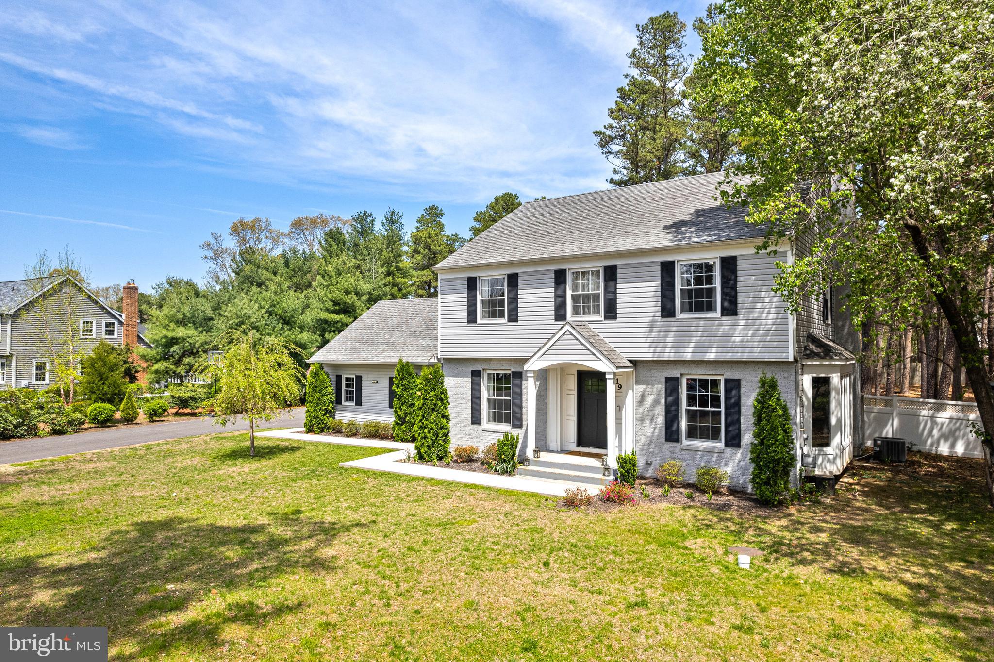 19 COBBLESTONE LANE