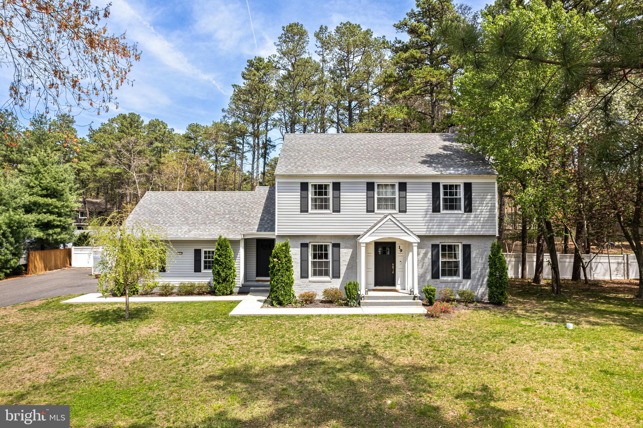 19 COBBLESTONE LANE