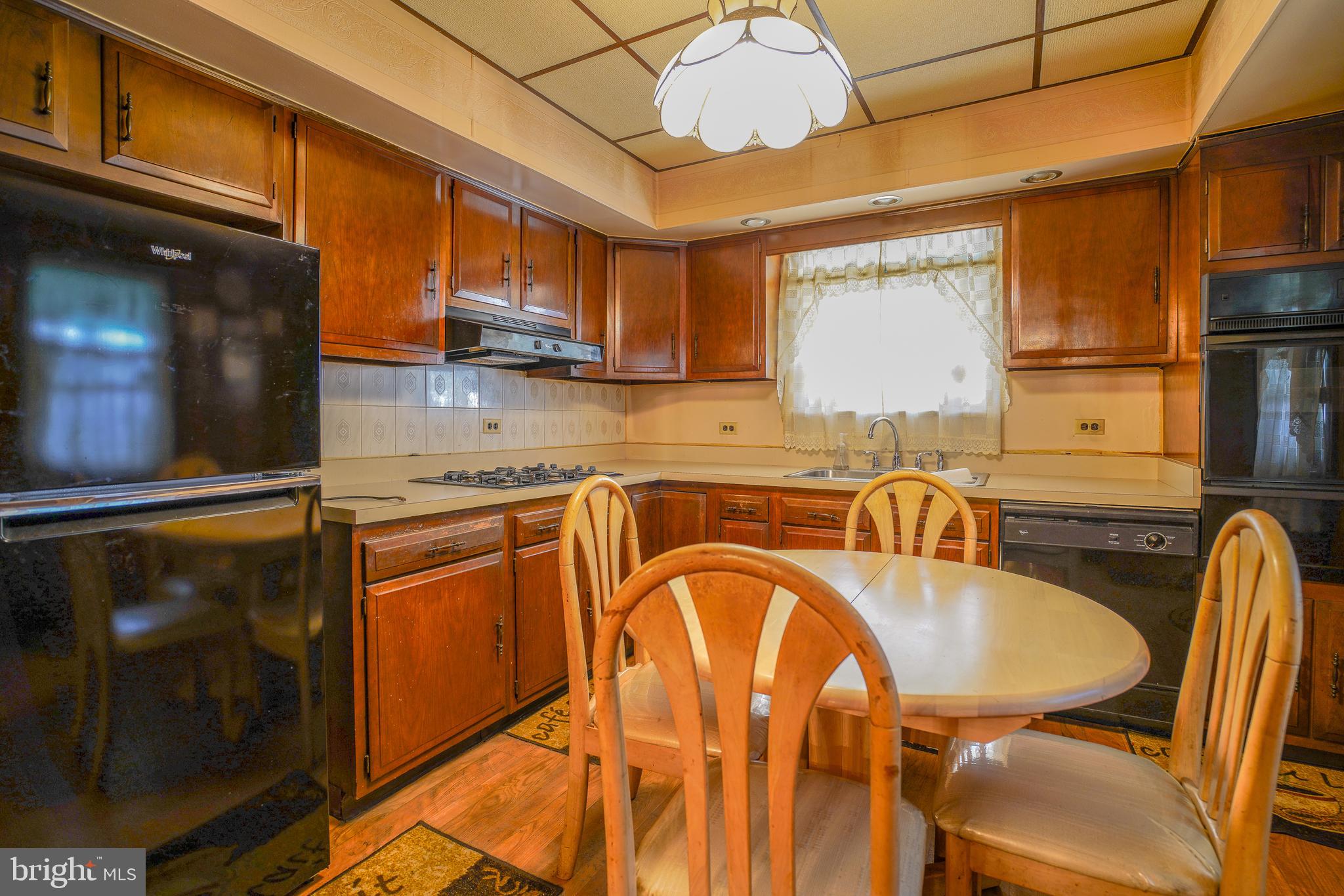 POINT BREEZE - Residential