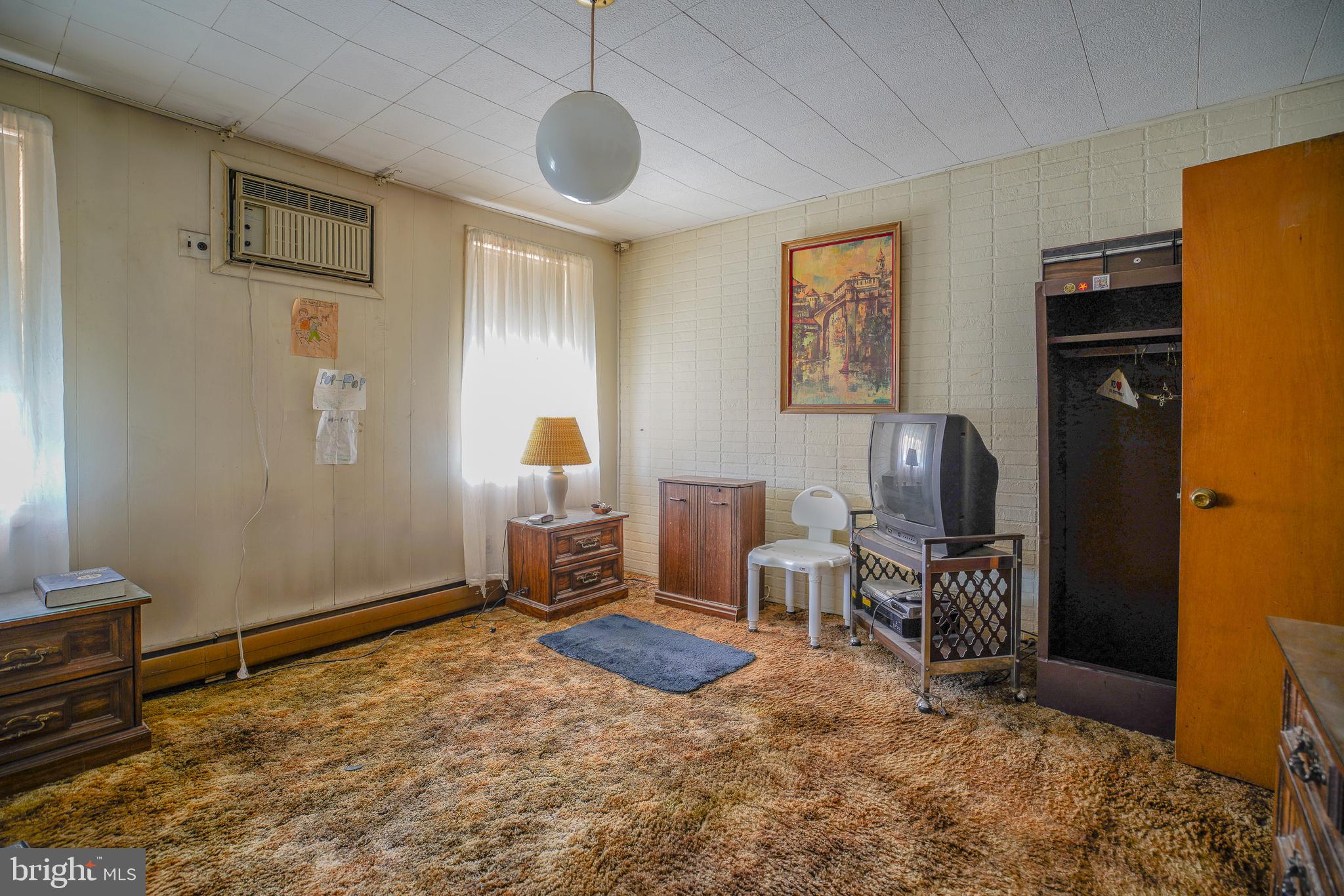 POINT BREEZE - Residential