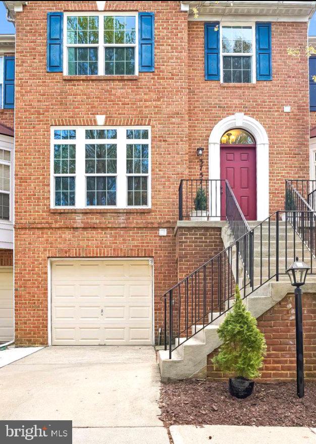 SOUTH RIVER COLONY - Residential