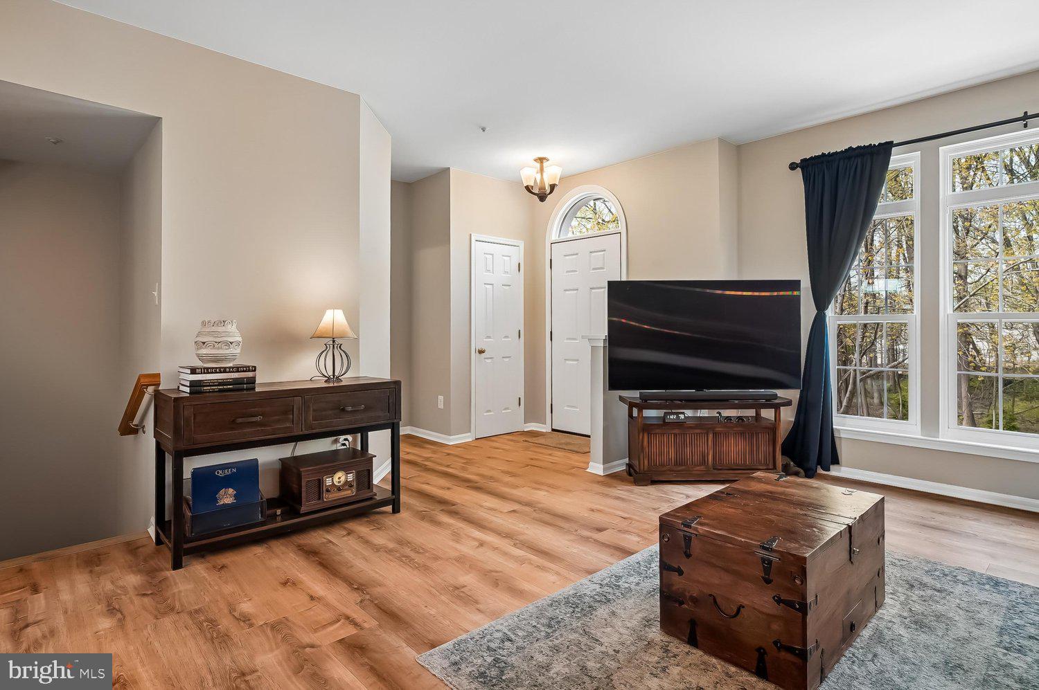 SOUTH RIVER COLONY - Residential