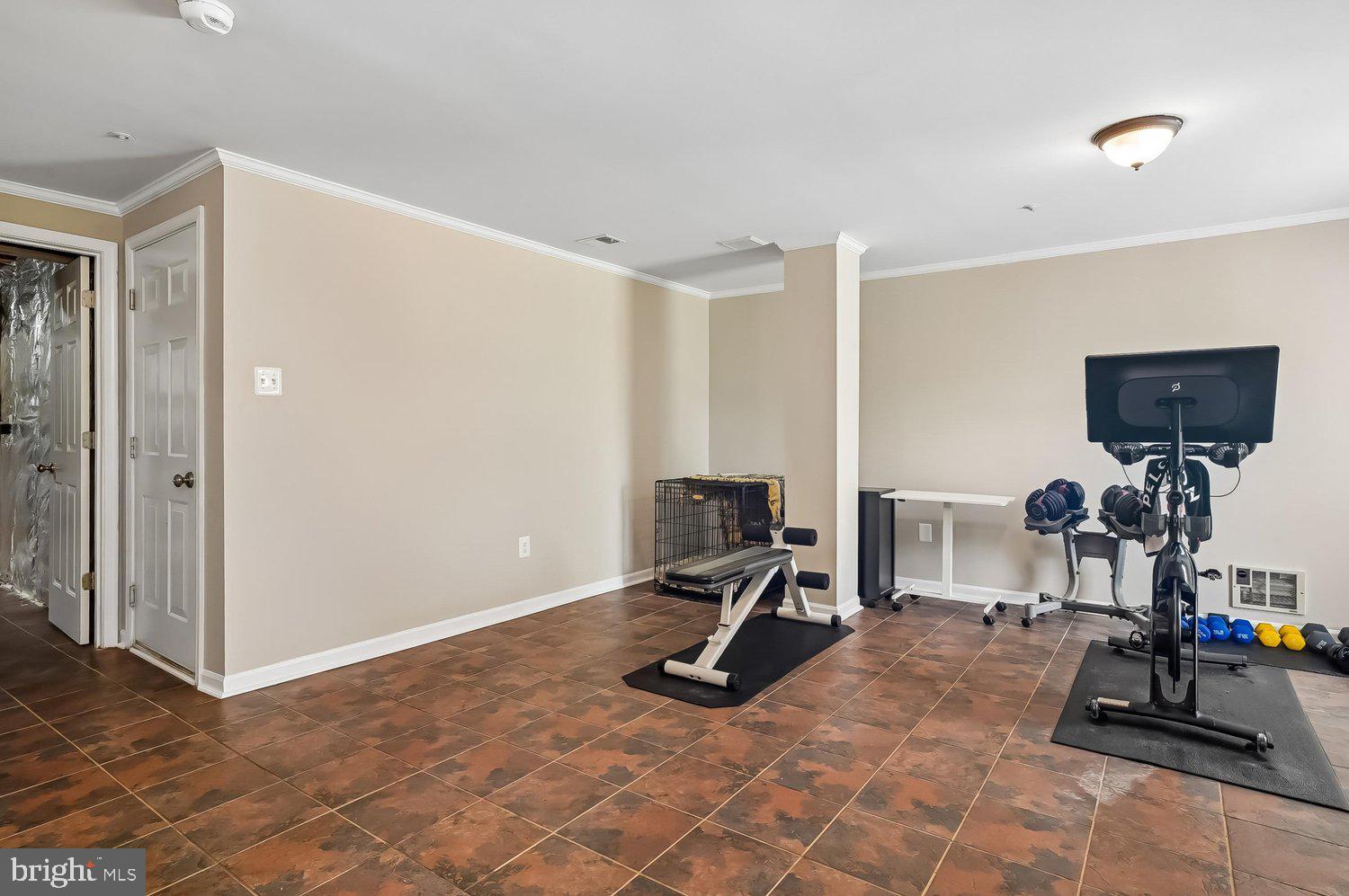 SOUTH RIVER COLONY - Residential