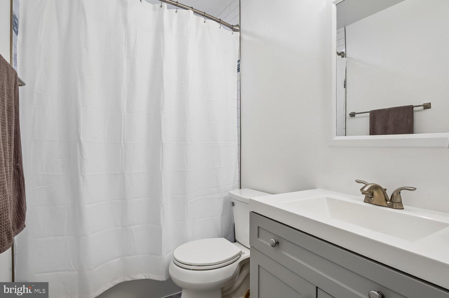 SOUTH RIVER COLONY - Residential