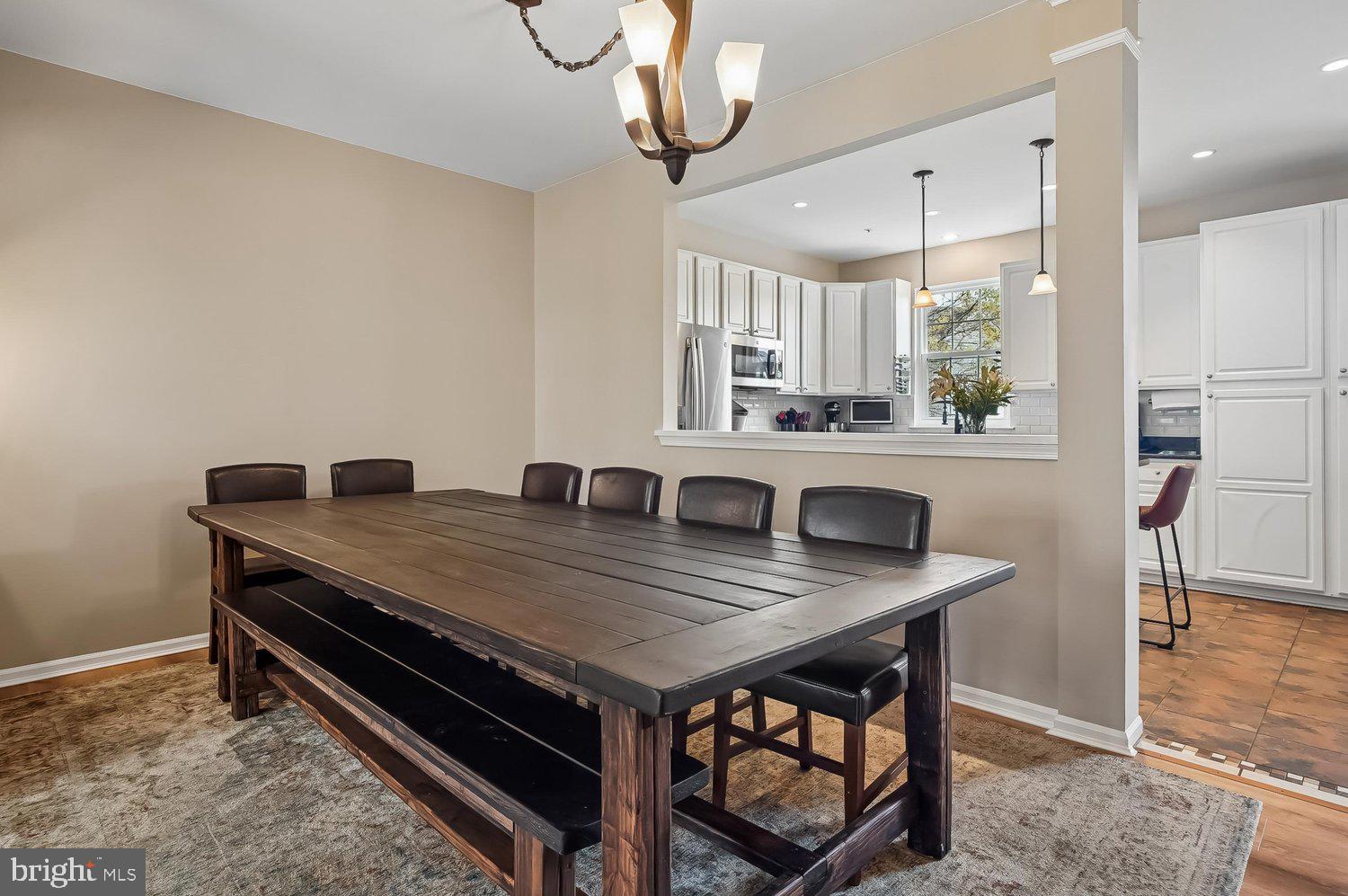 SOUTH RIVER COLONY - Residential